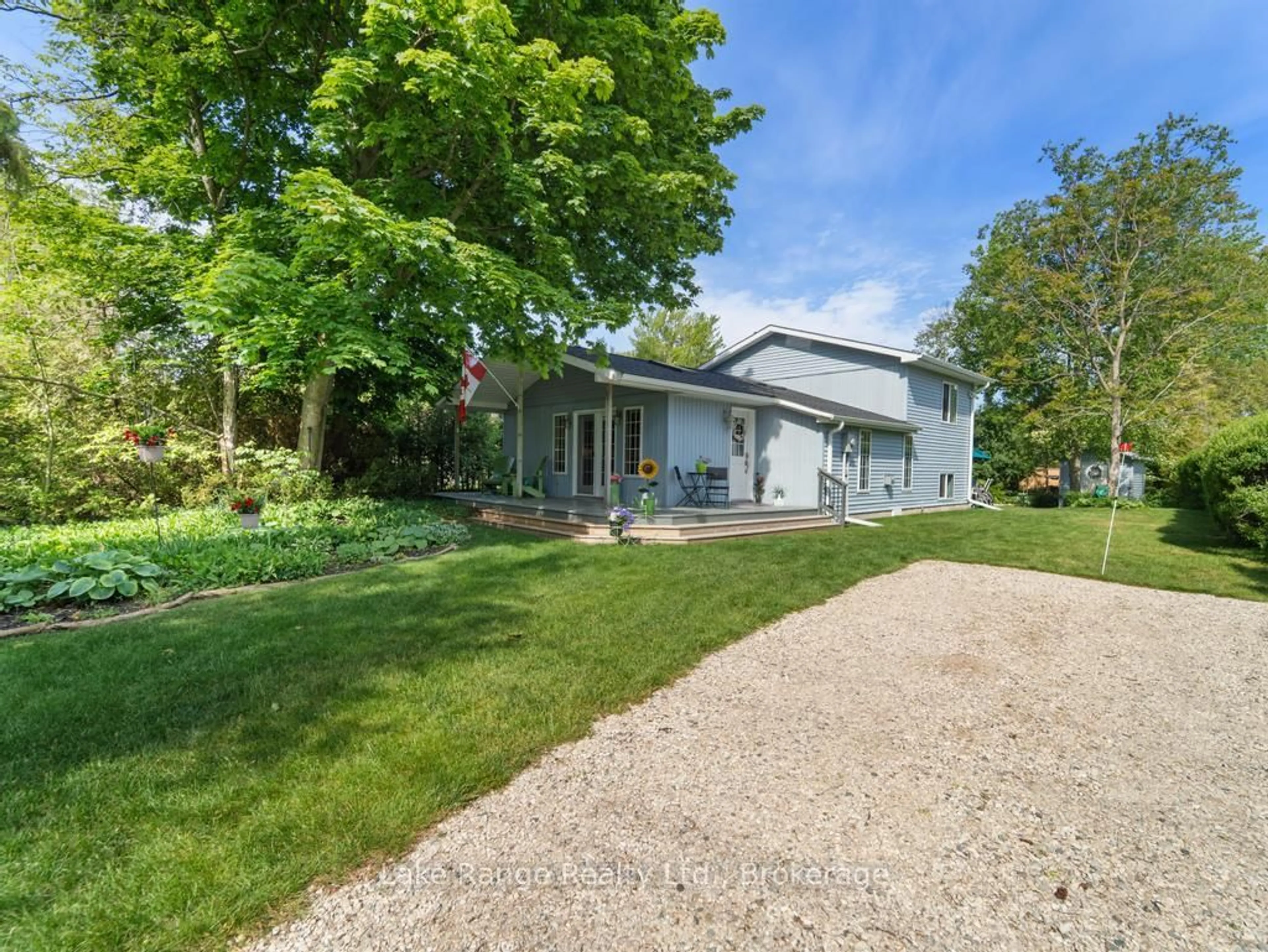 A pic from outside/outdoor area/front of a property/back of a property/a pic from drone, street for 269 Huron Rd, Huron-Kinloss Ontario N2Z 2X3