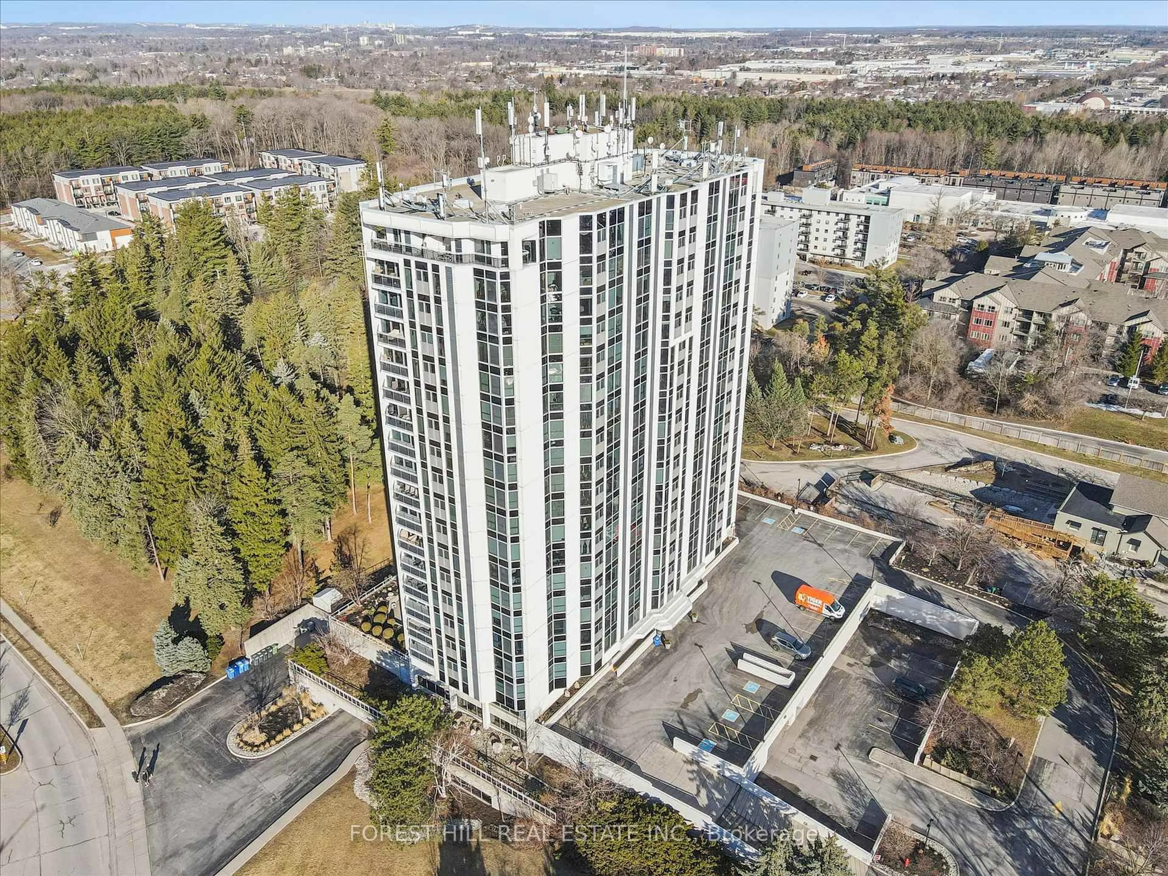 A pic from outside/outdoor area/front of a property/back of a property/a pic from drone, building for 190 Hespeler Rd #507, Cambridge Ontario N1R 8B8