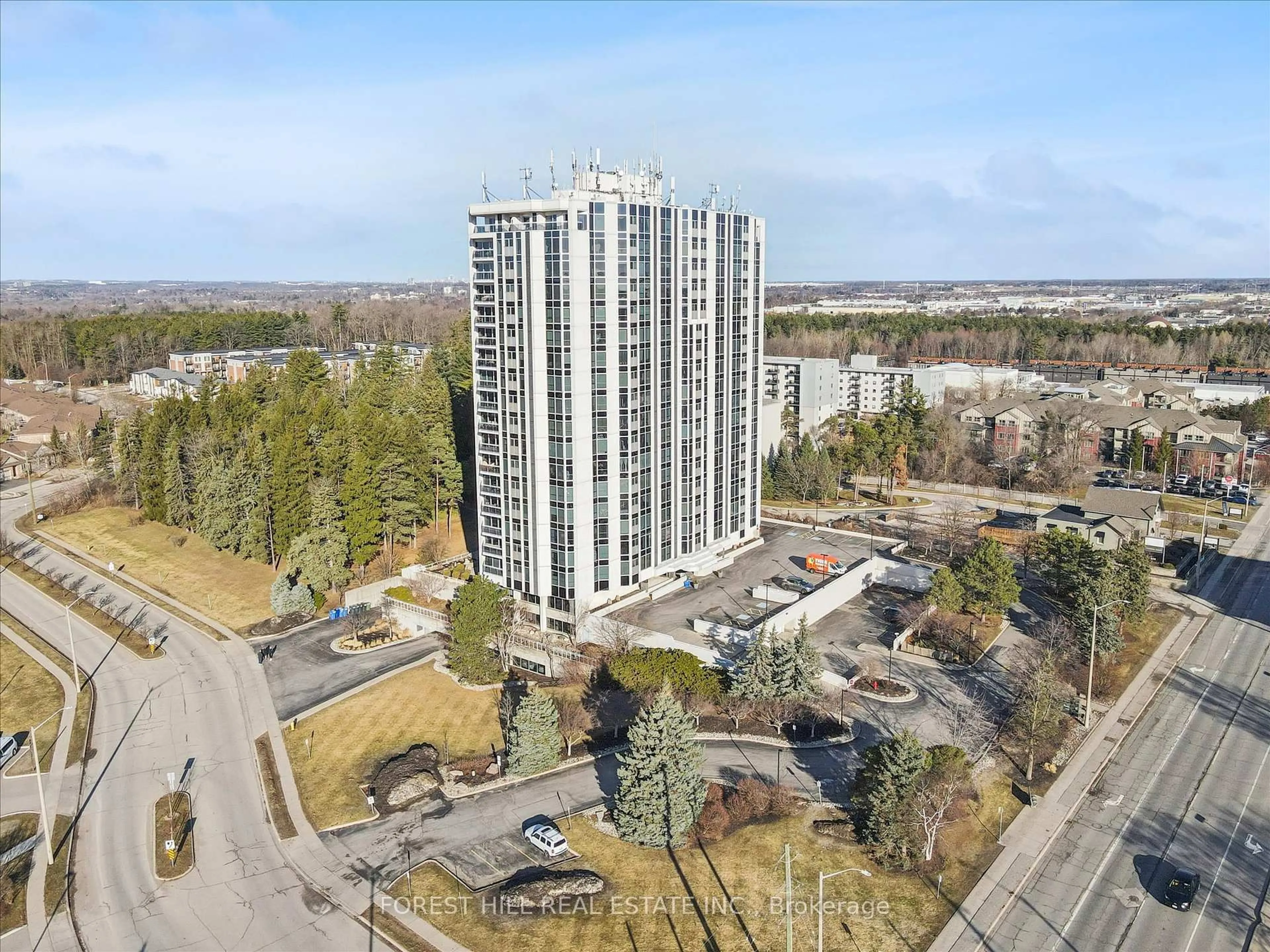 A pic from outside/outdoor area/front of a property/back of a property/a pic from drone, building for 190 Hespeler Rd #507, Cambridge Ontario N1R 8B8