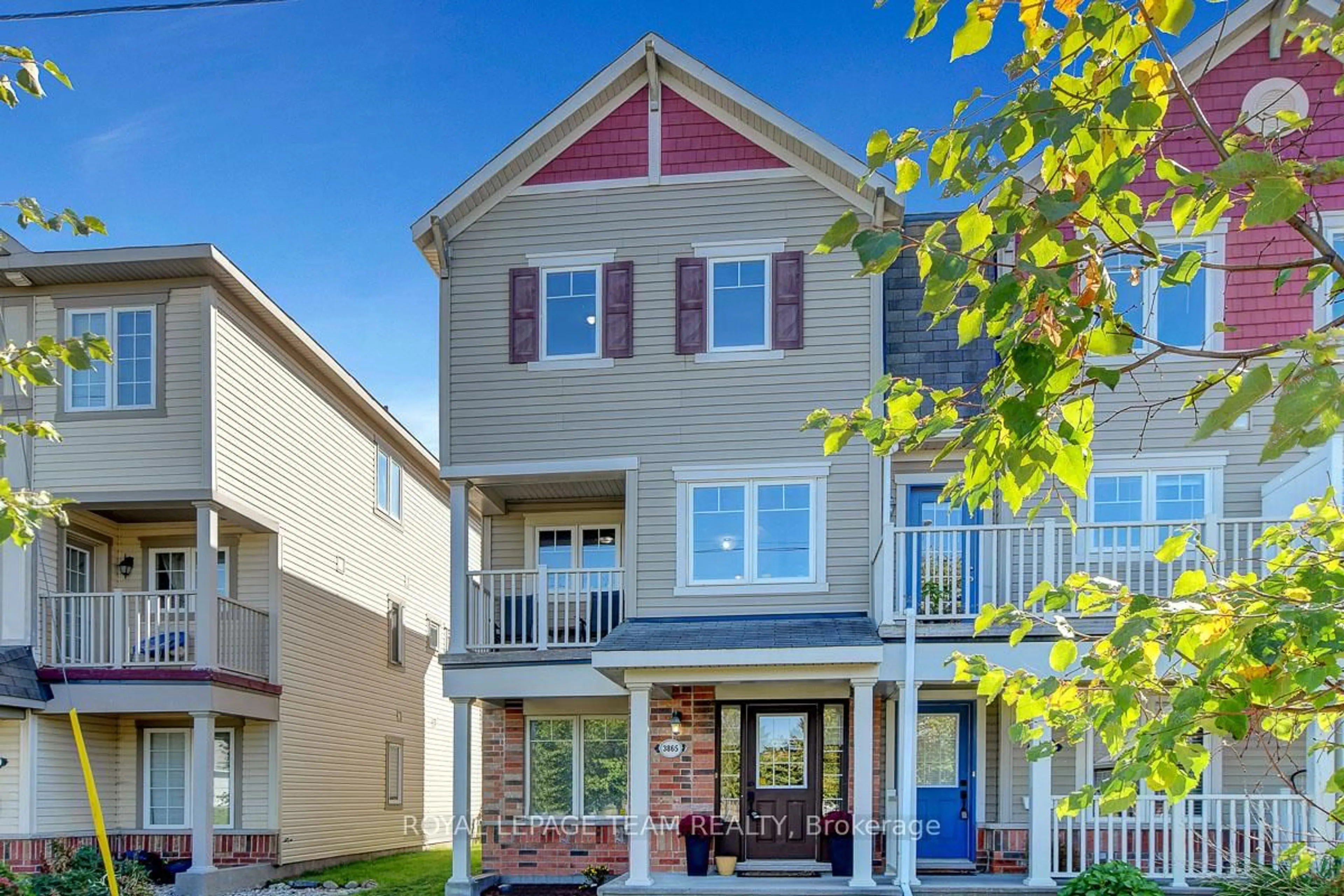 Home with vinyl exterior material, unknown for 3865 STRANDHERD Dr, Ottawa Ontario K2J 0K3