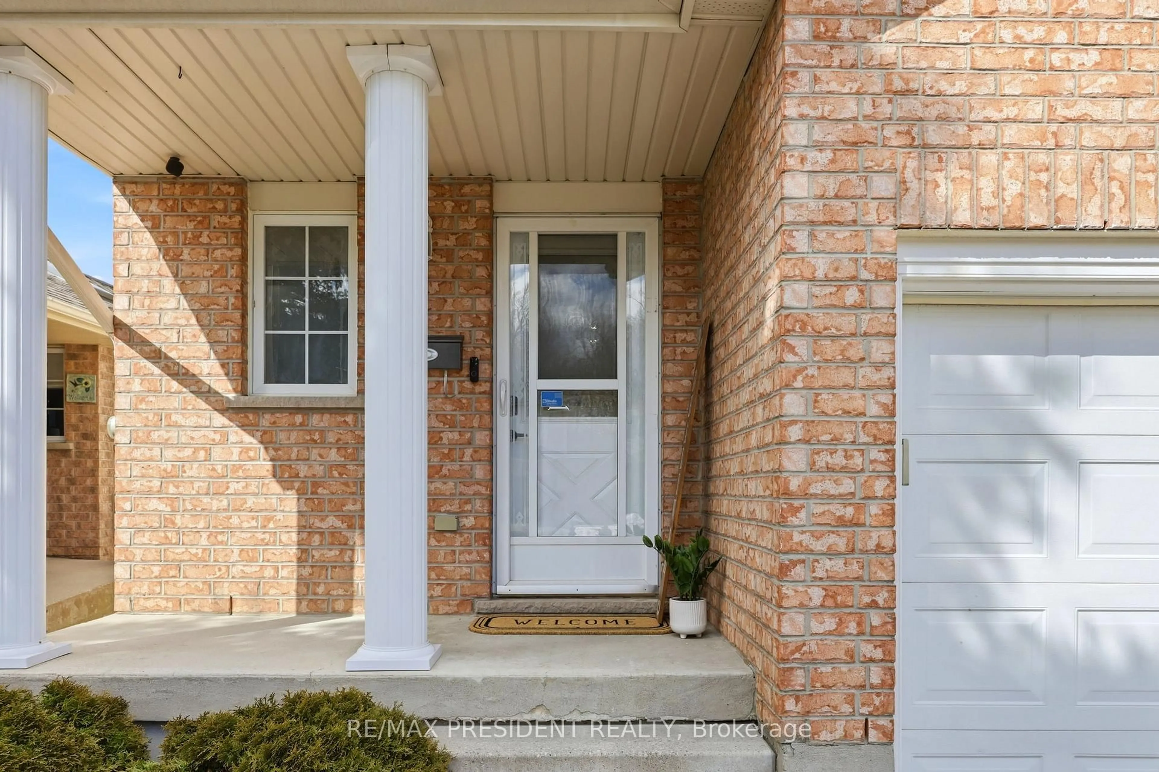 Home with brick exterior material, street for 199 BUSH CLOVER Cres, Kitchener Ontario N2E 3P7