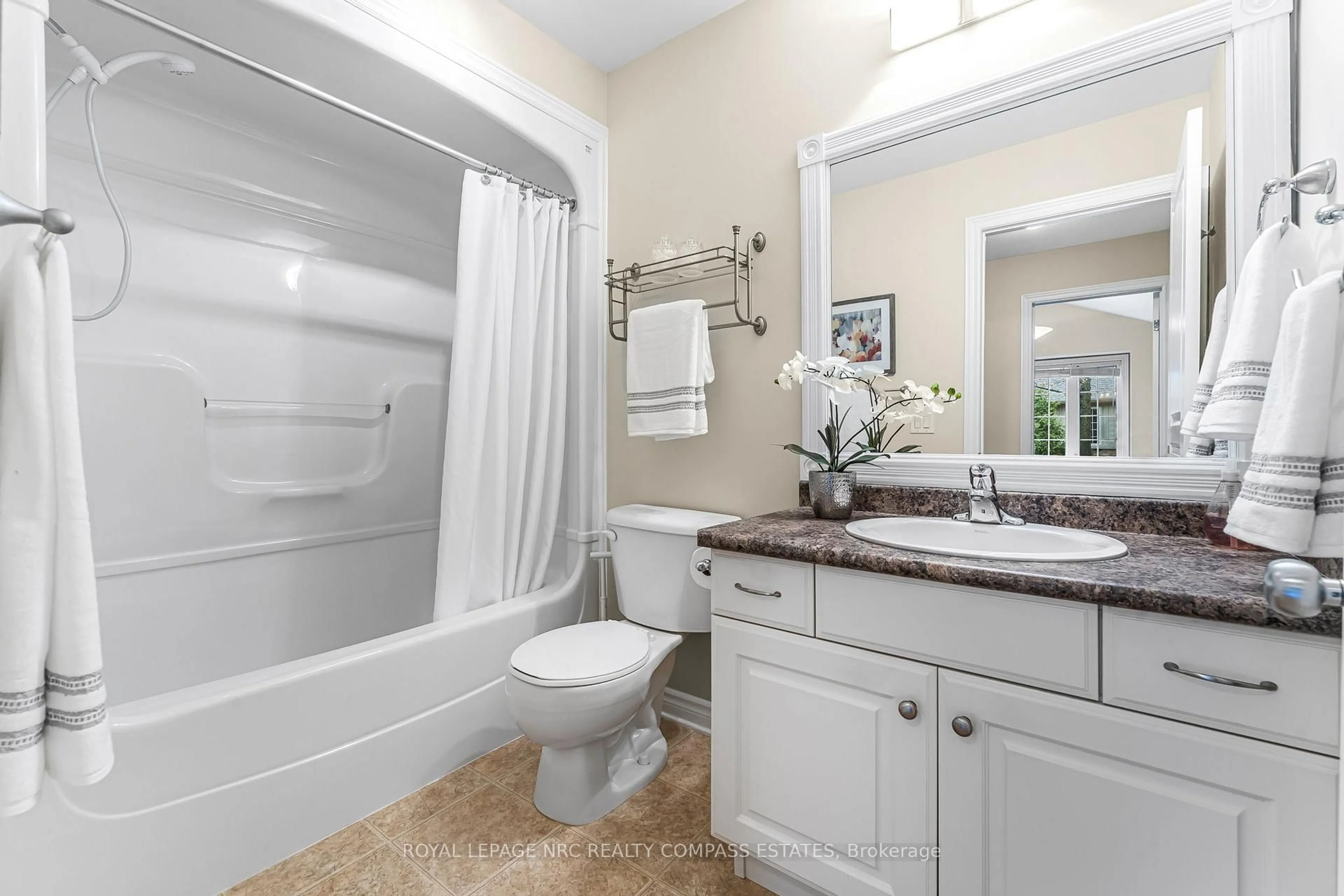 Standard bathroom, ceramic/tile floor for 605 Welland Ave #48, St. Catharines Ontario L2M 7Z7