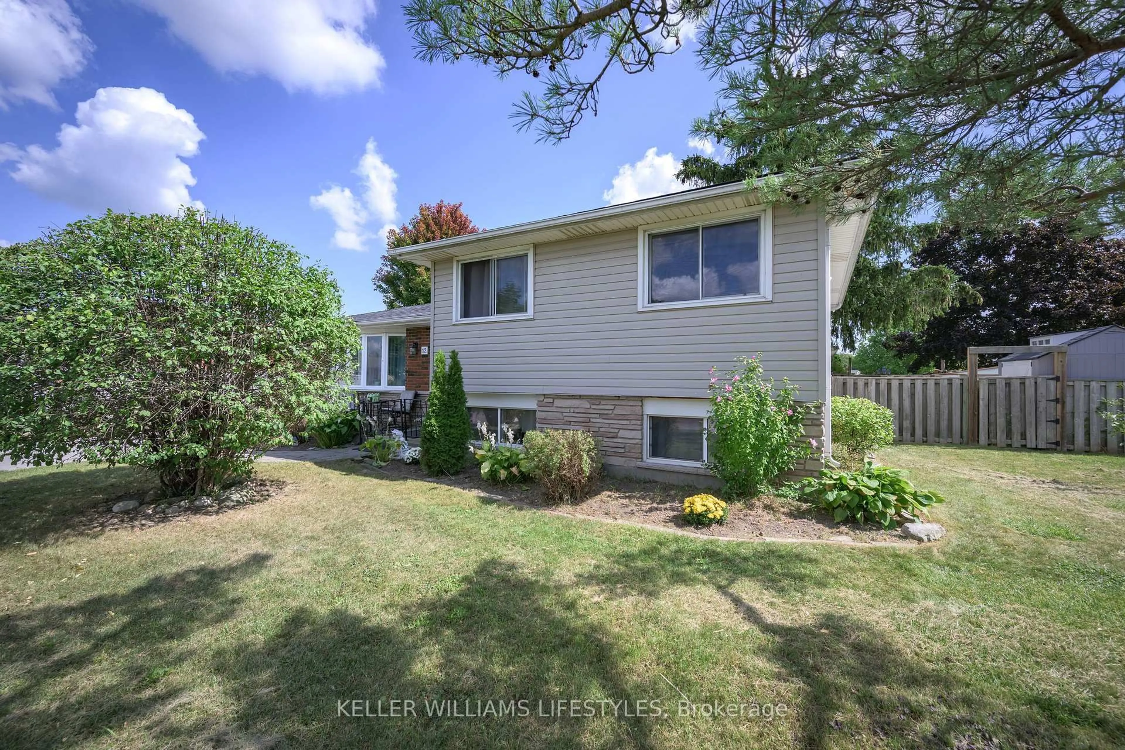 Home with vinyl exterior material, street for 12 Stirling Cres, St. Thomas Ontario N5P 3R3