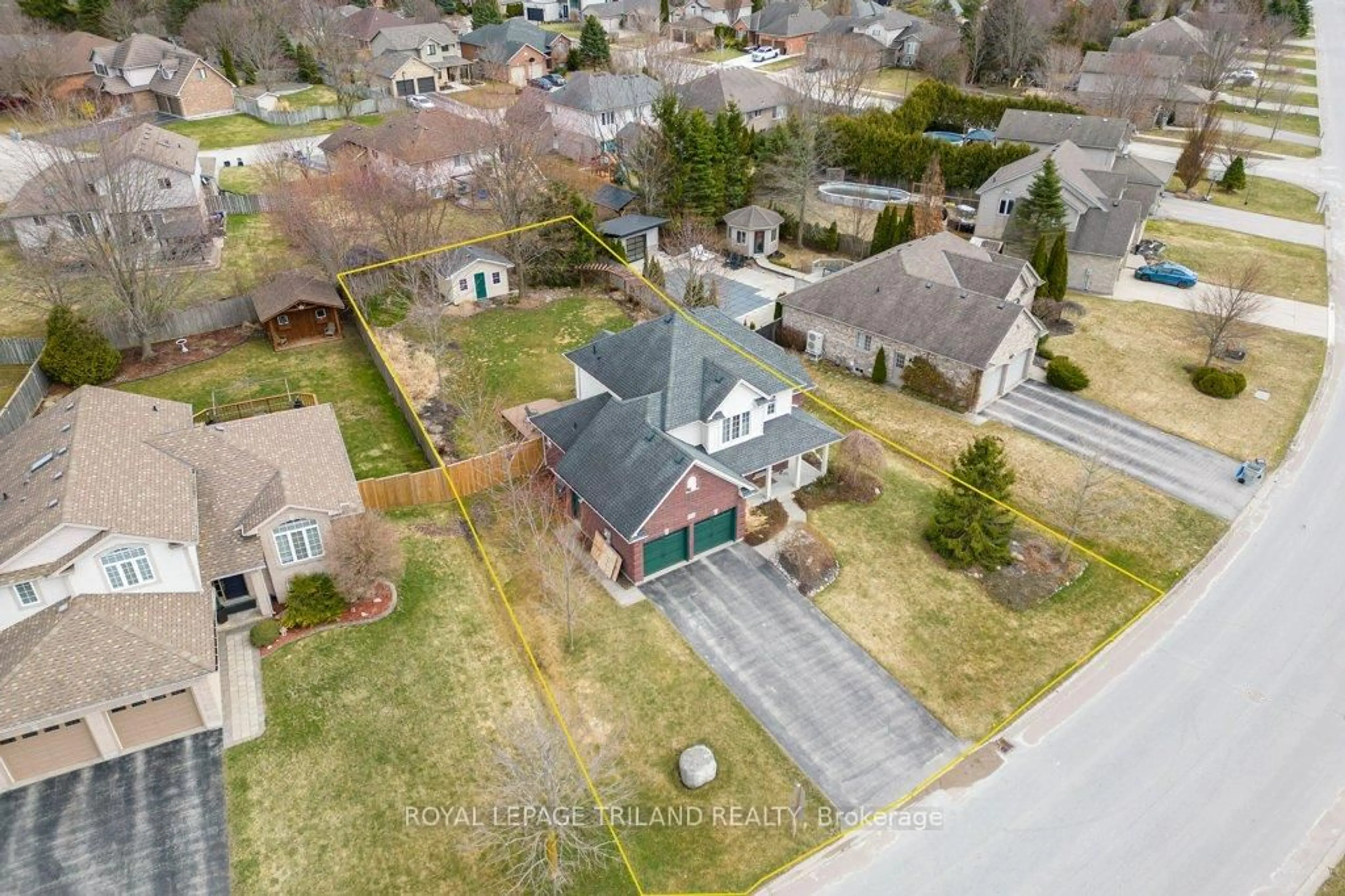 A pic from outside/outdoor area/front of a property/back of a property/a pic from drone, street for 104 Stephen Moore Dr, Middlesex Centre Ontario N0L 1R0