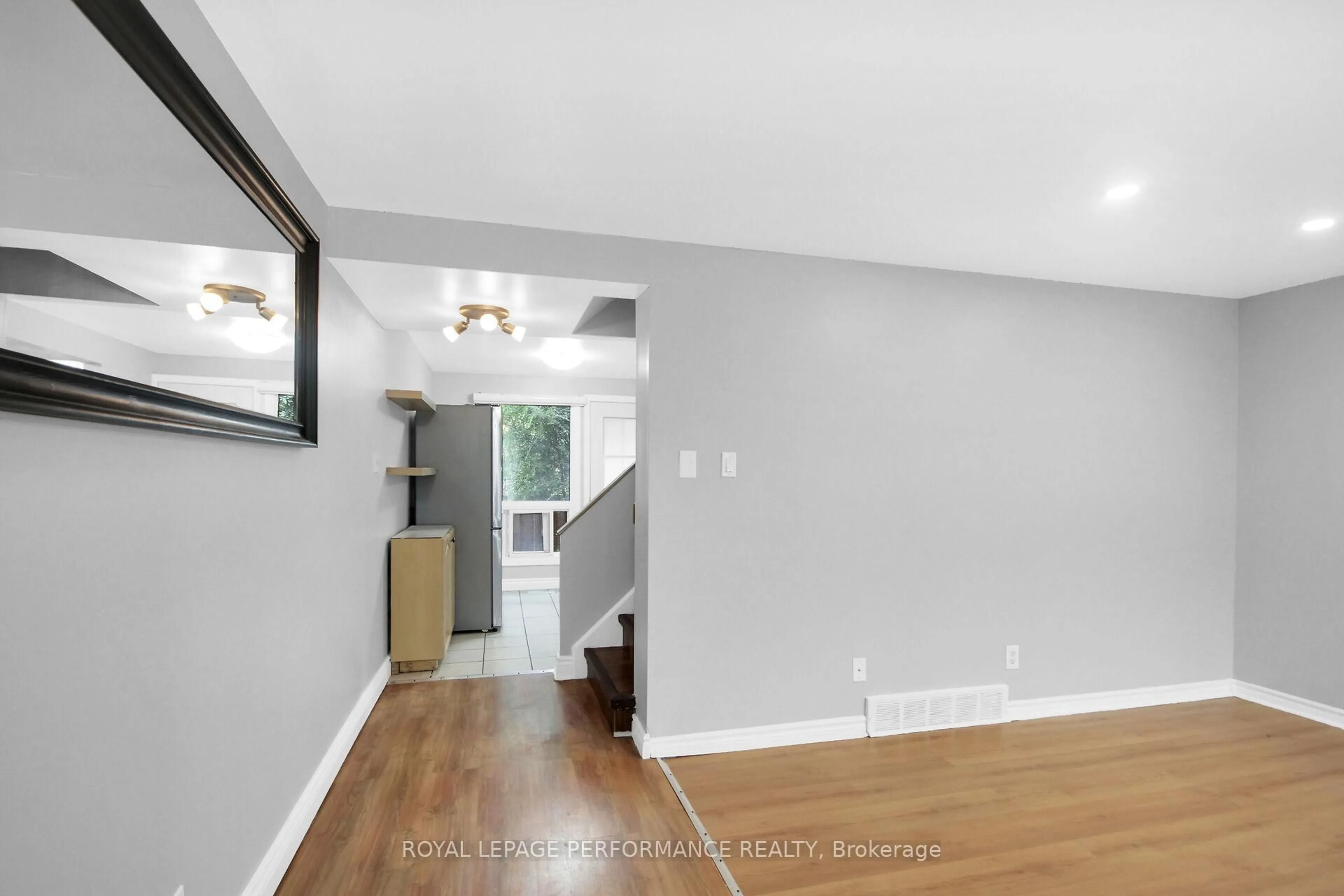 Unknown for 360 Woodfield Dr, Ottawa Ontario K2G 3W9