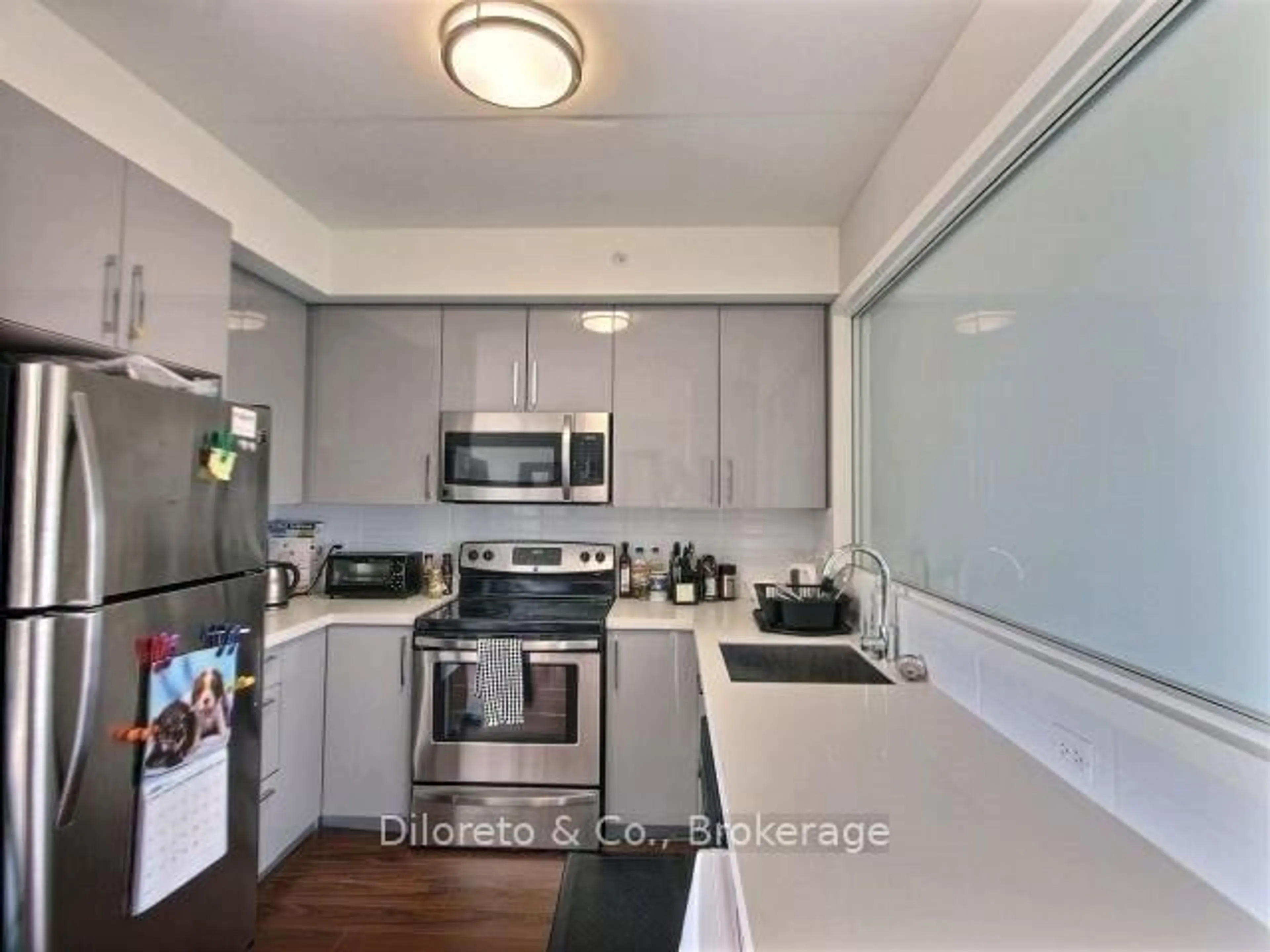 Standard kitchen, unknown for 1291 Gordon St #425, Guelph Ontario N1L 0M5