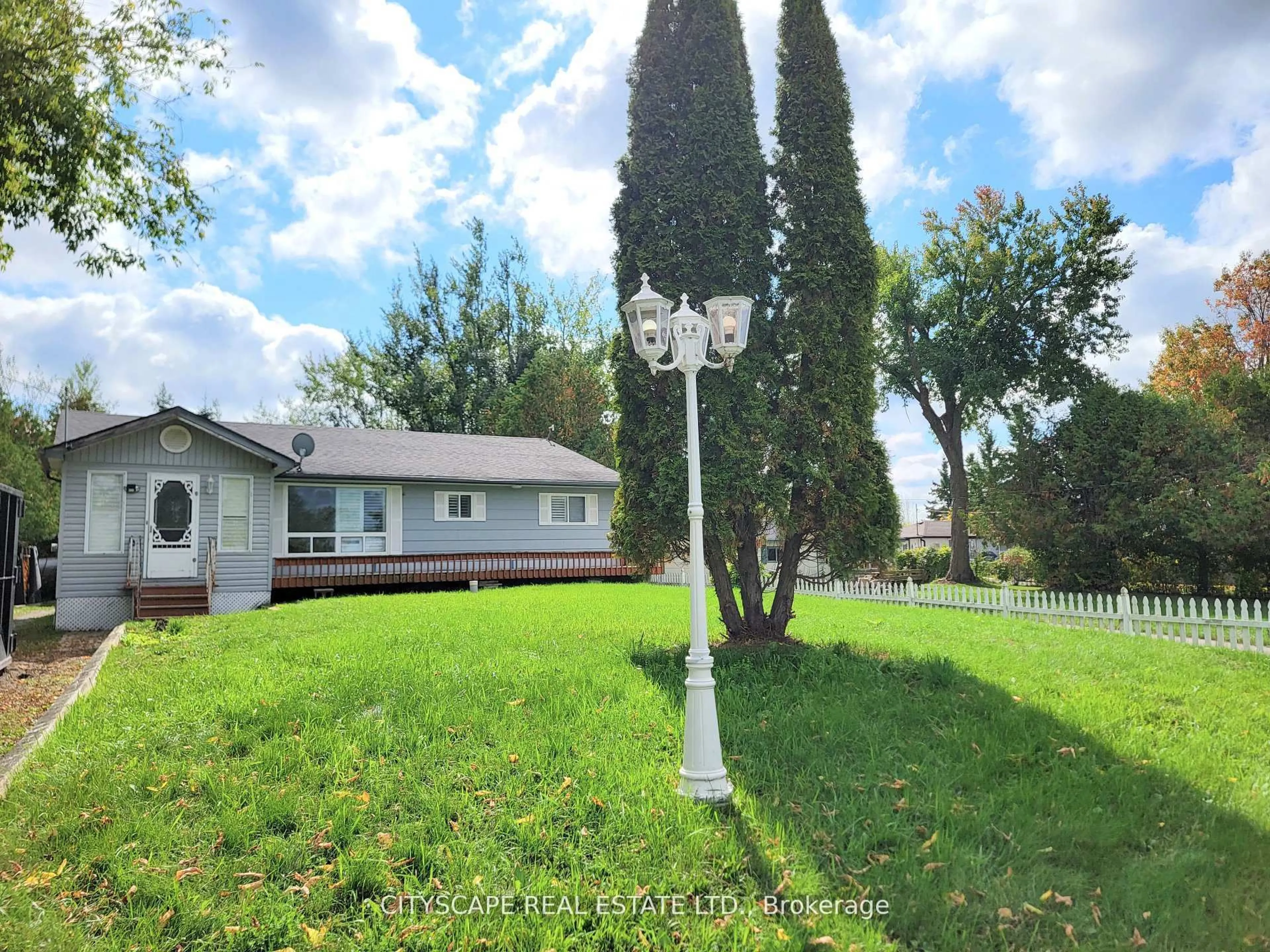 A pic from outside/outdoor area/front of a property/back of a property/a pic from drone, unknown for 34 Robinson Ave, Kawartha Lakes Ontario K0M 2B0