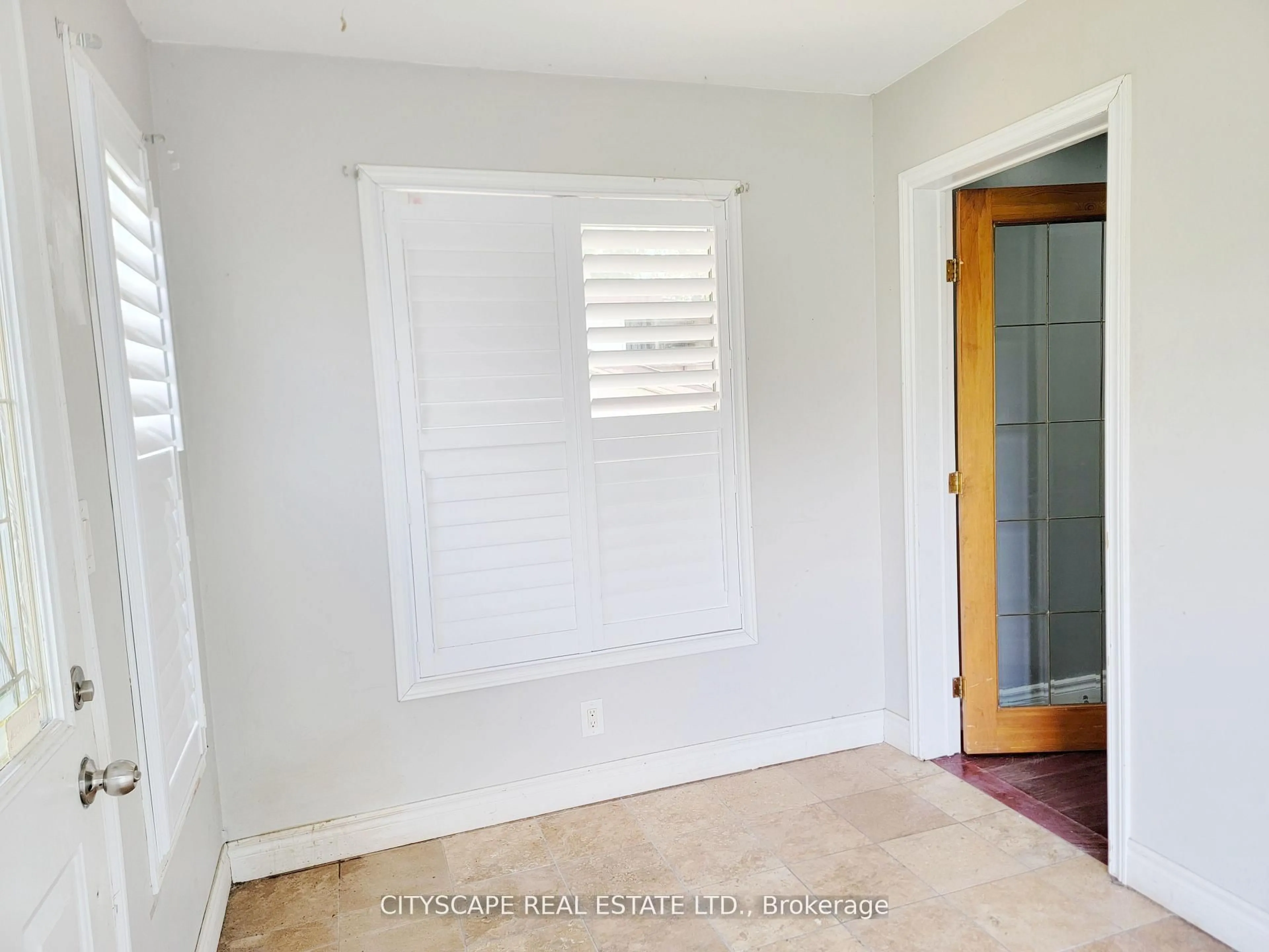 A pic of a room for 34 Robinson Ave, Kawartha Lakes Ontario K0M 2B0