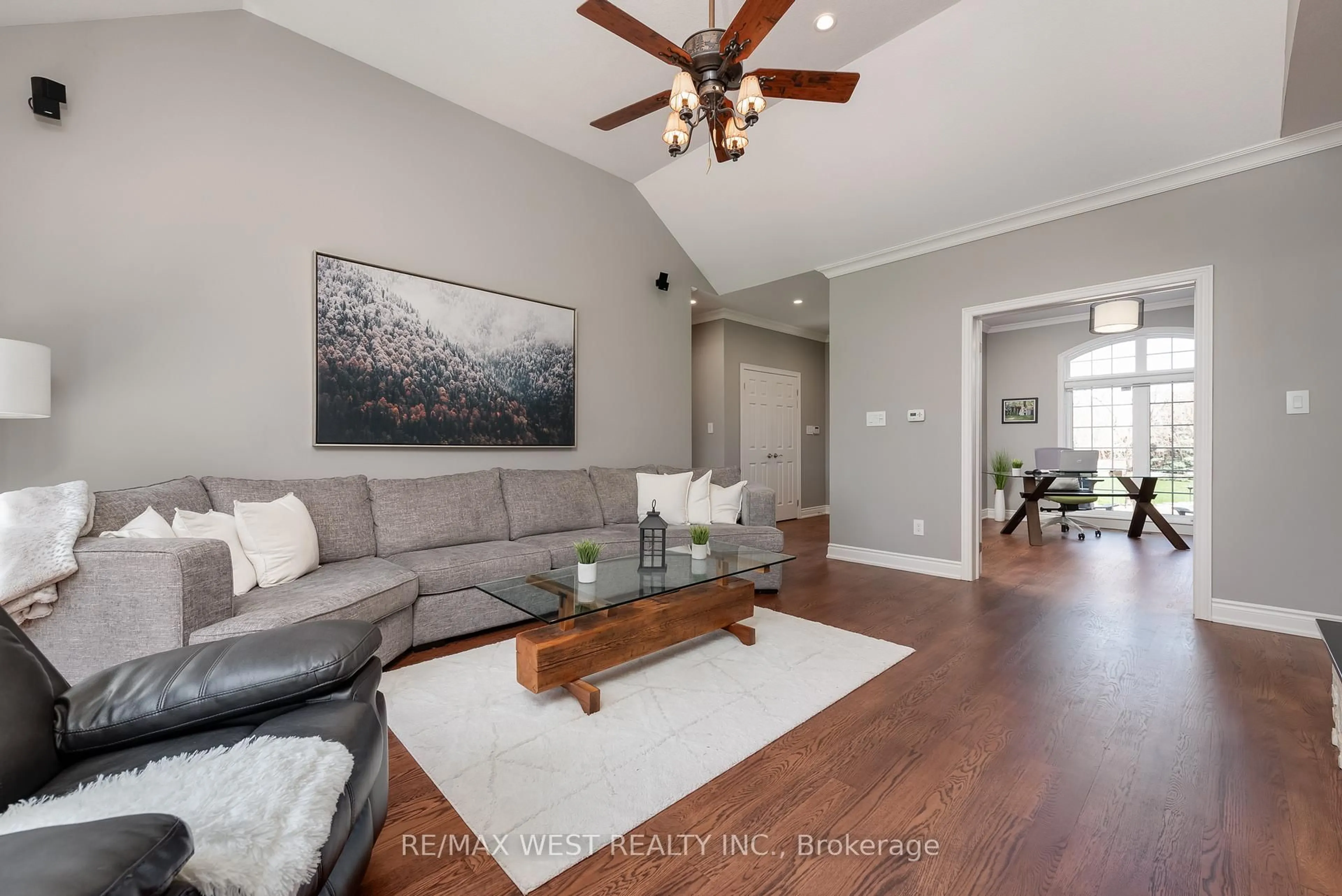 Living room with furniture, wood/laminate floor for 252 Main St, Erin Ontario N0B 1T0