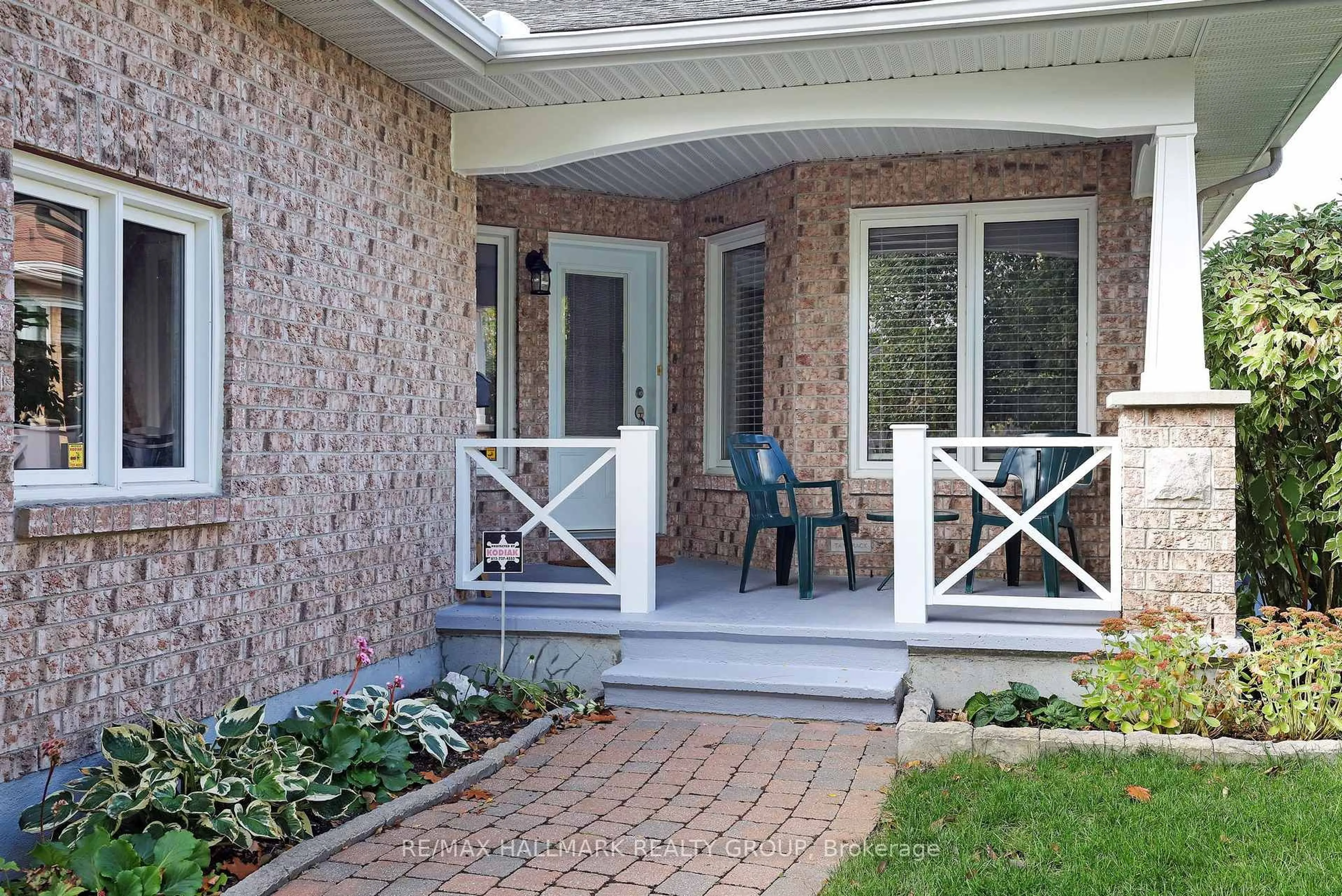 Unknown for 165 Granite Crt, Ottawa Ontario K2M 0A3