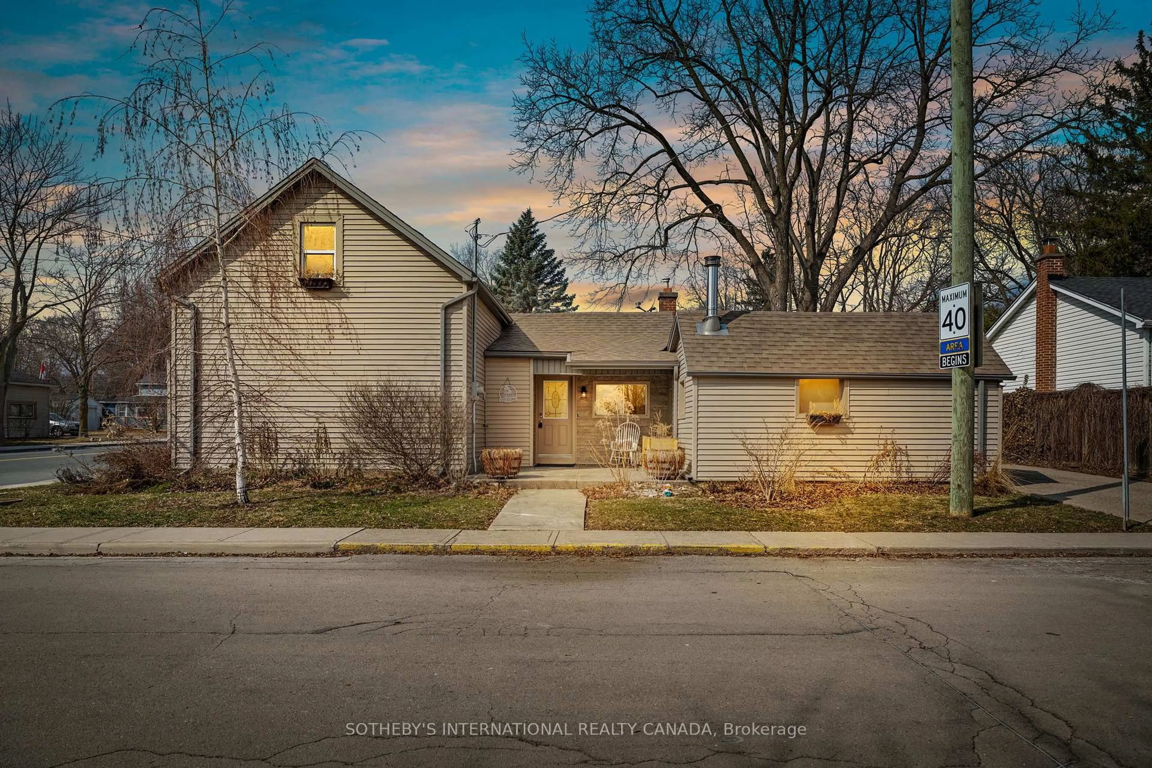 Home with brick exterior material, street for 287 King St, Hamilton Ontario L9H 1W3