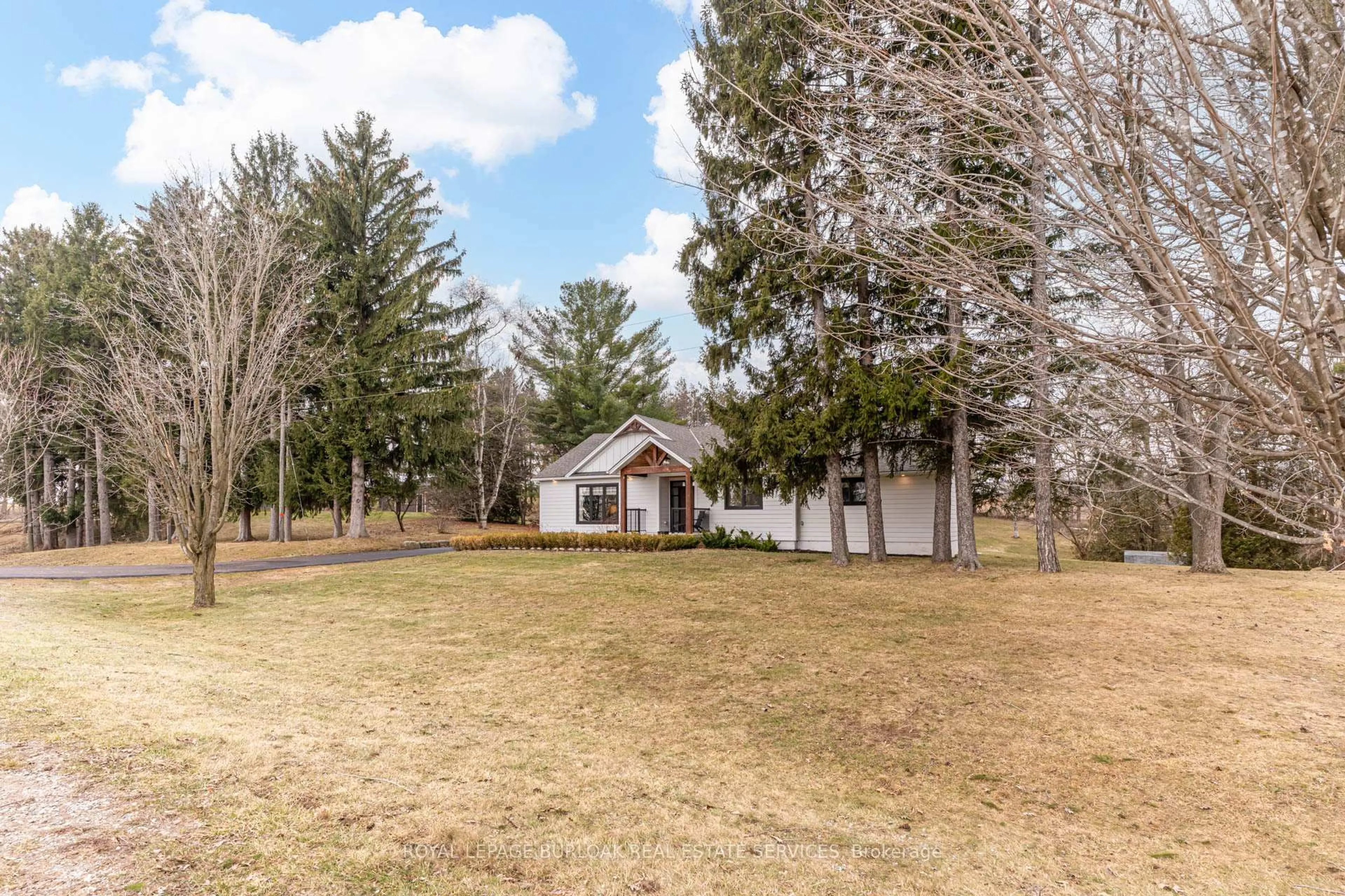 A pic from outside/outdoor area/front of a property/back of a property/a pic from drone, unknown for 311 St George Rd, Brant Ontario N0E 1N0