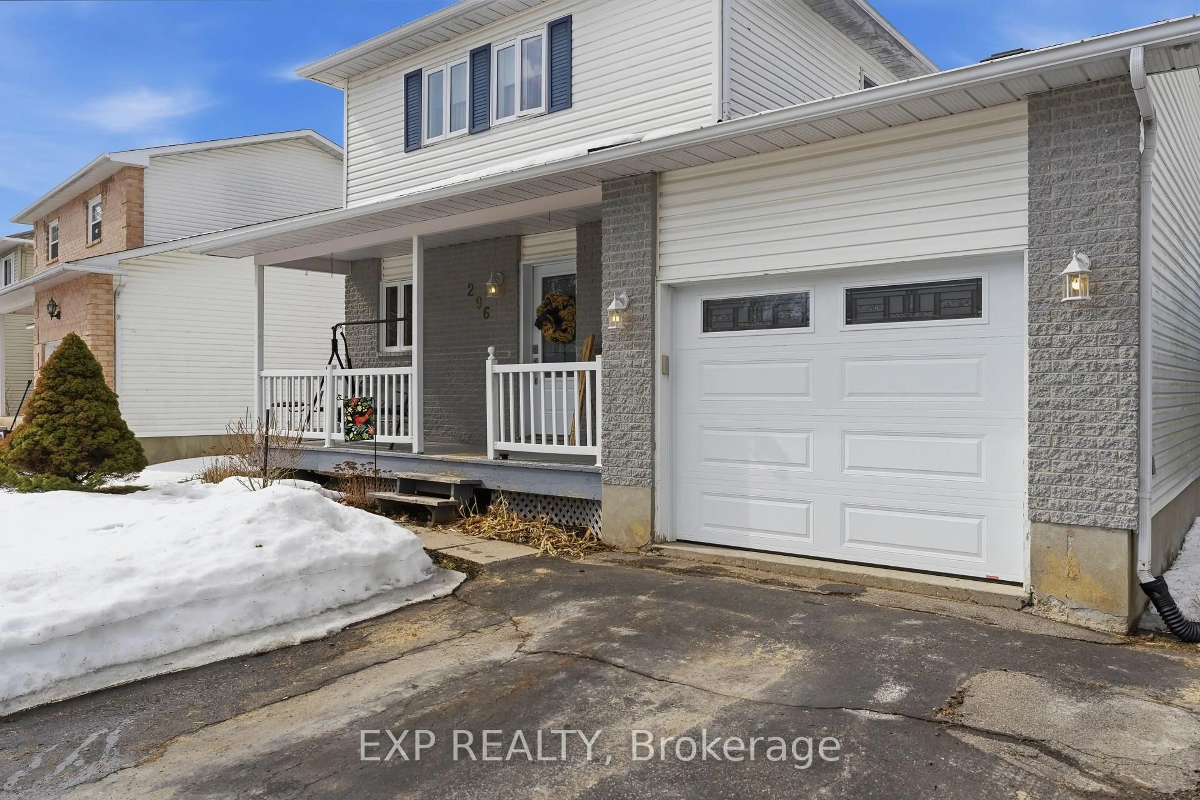 Indoor entryway for 296 BONAVISTA St, Clarence-Rockland Ontario K4K 1N8