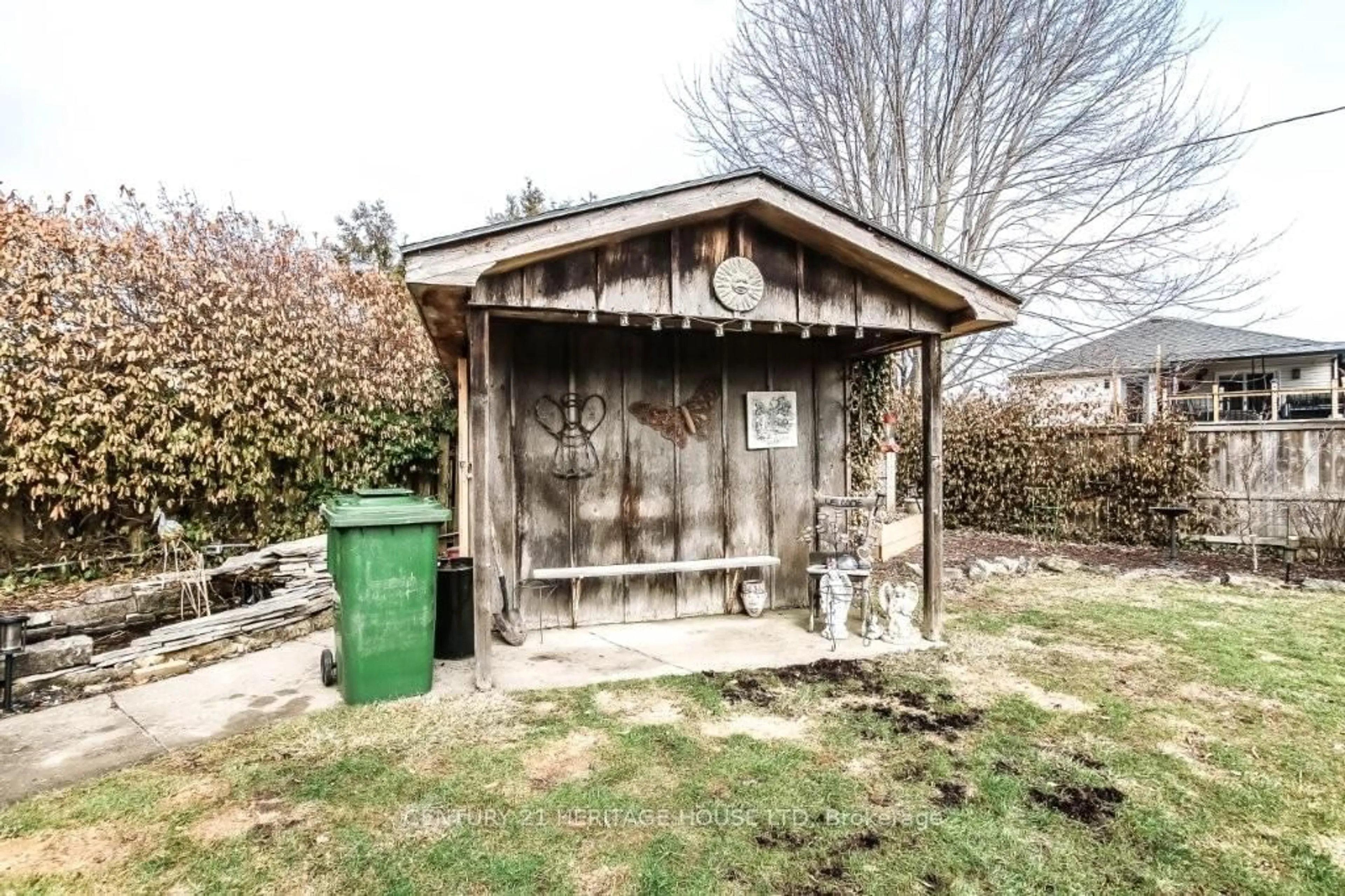 Shed for 1 Massey Dr, St. Thomas Ontario N5R 5M6
