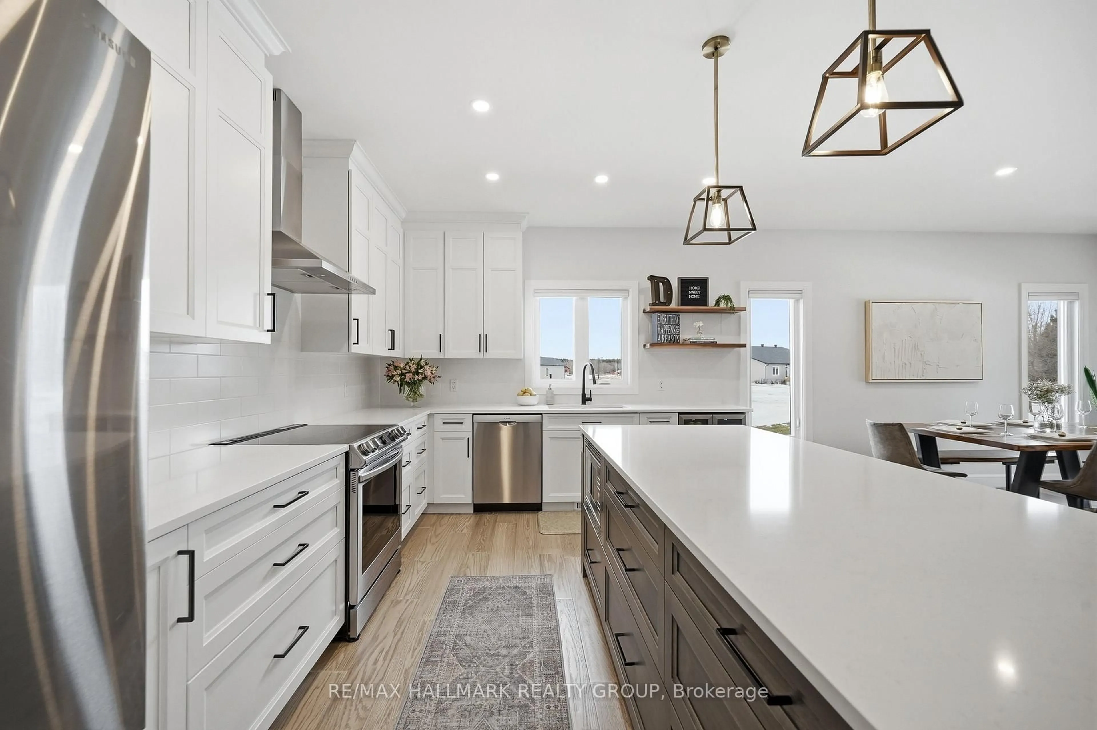 Open concept kitchen, ceramic/tile floor for 21 Maxime Crt, Clarence-Rockland Ontario K0A 2A0