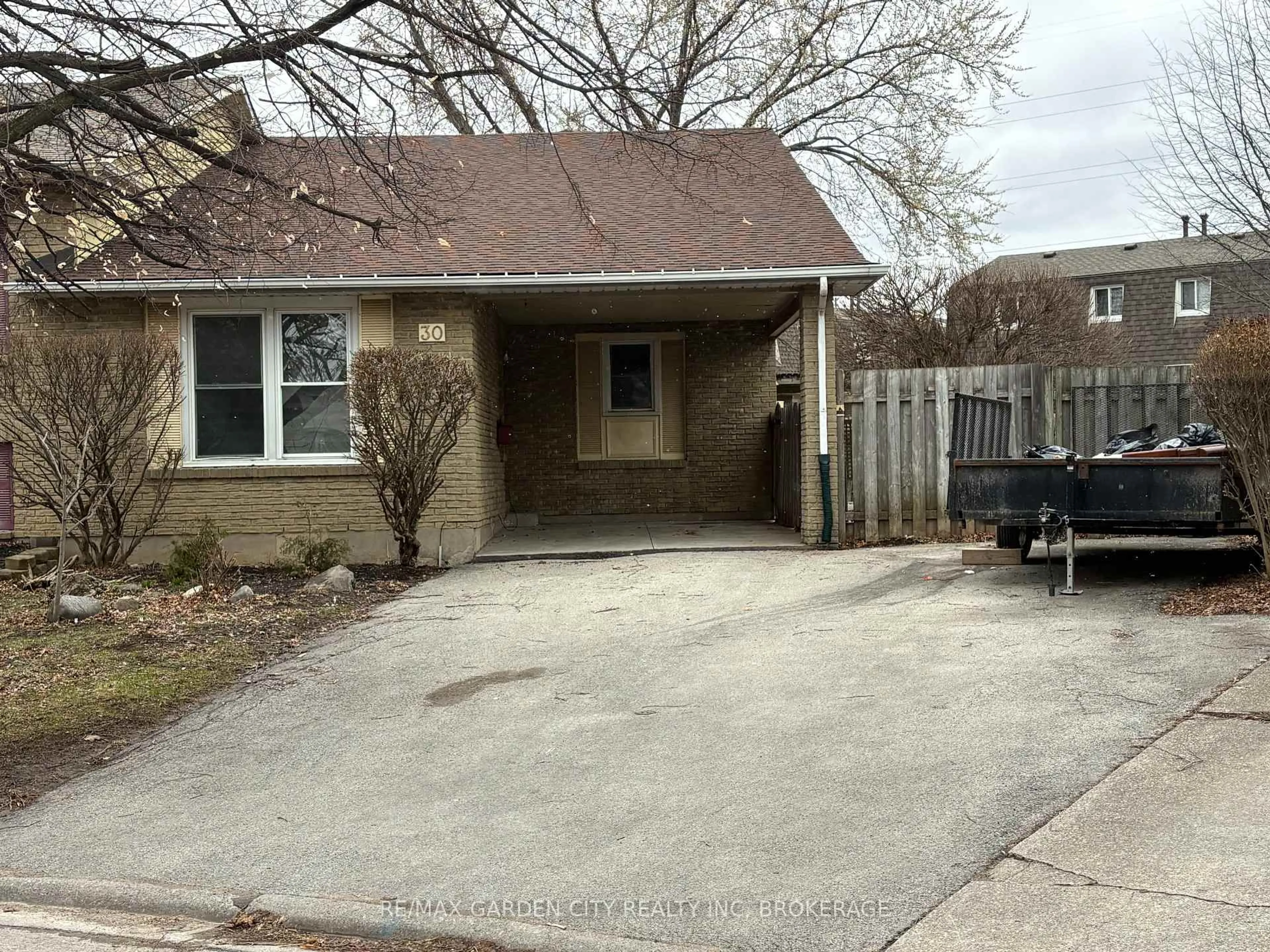 Unknown for 30 DEBORAH Crt, St. Catharines Ontario L2P 3R6