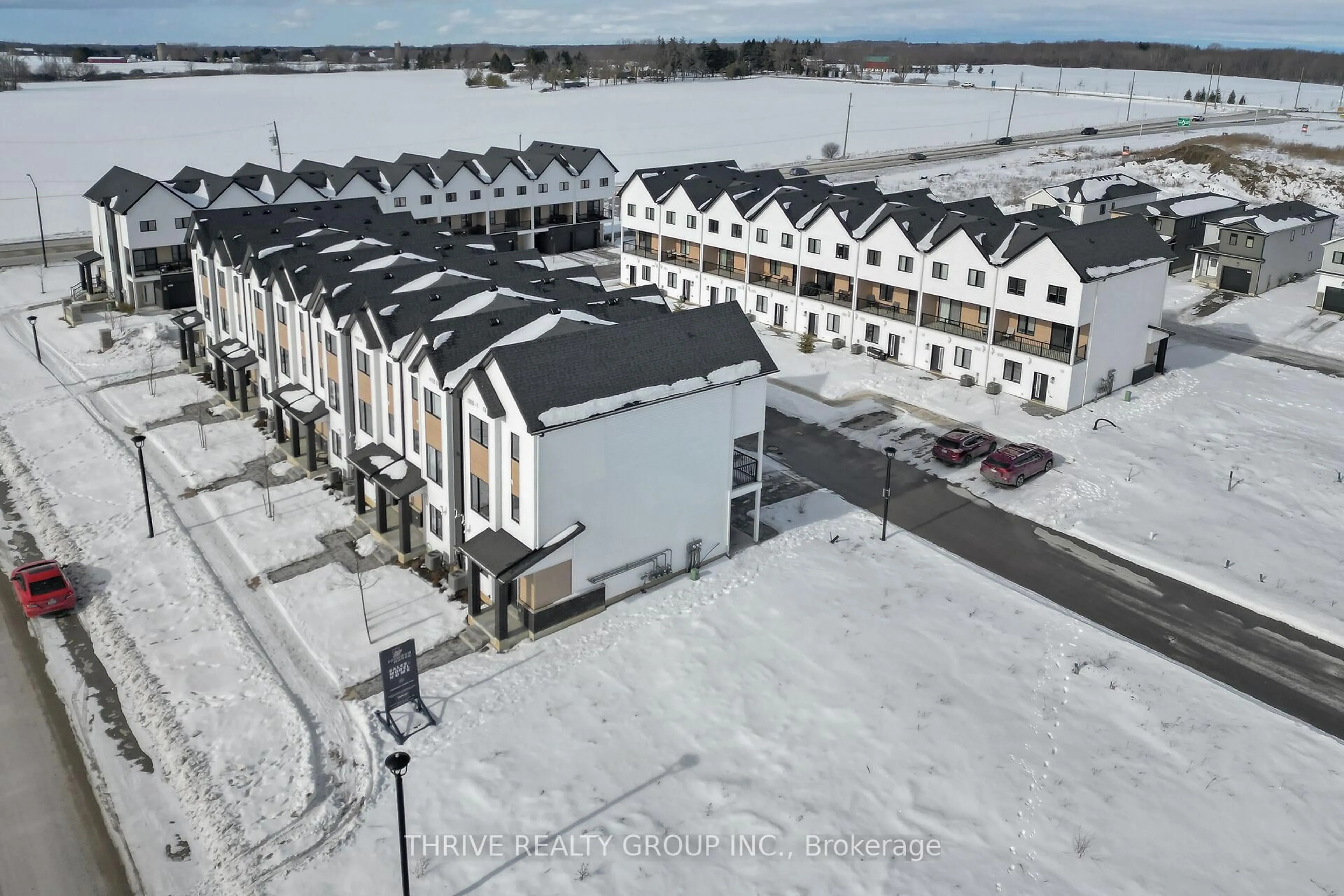 A pic from outside/outdoor area/front of a property/back of a property/a pic from drone, street for 1595 Capri Cres #66, London North Ontario N6G 3Y6