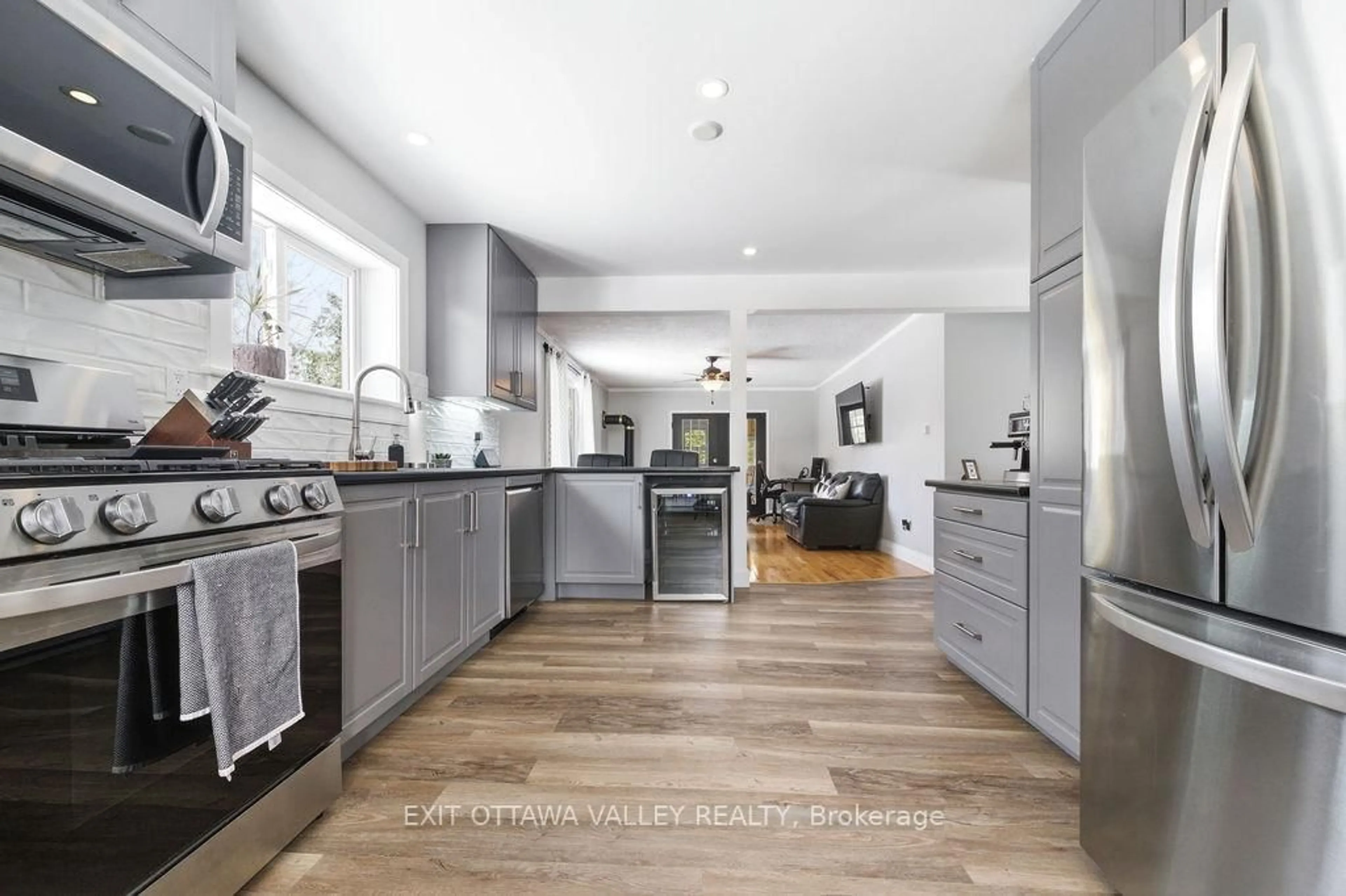 Open concept kitchen, unknown for 18 Dandelion Dr, Haley Station Ontario K0J 1Y0