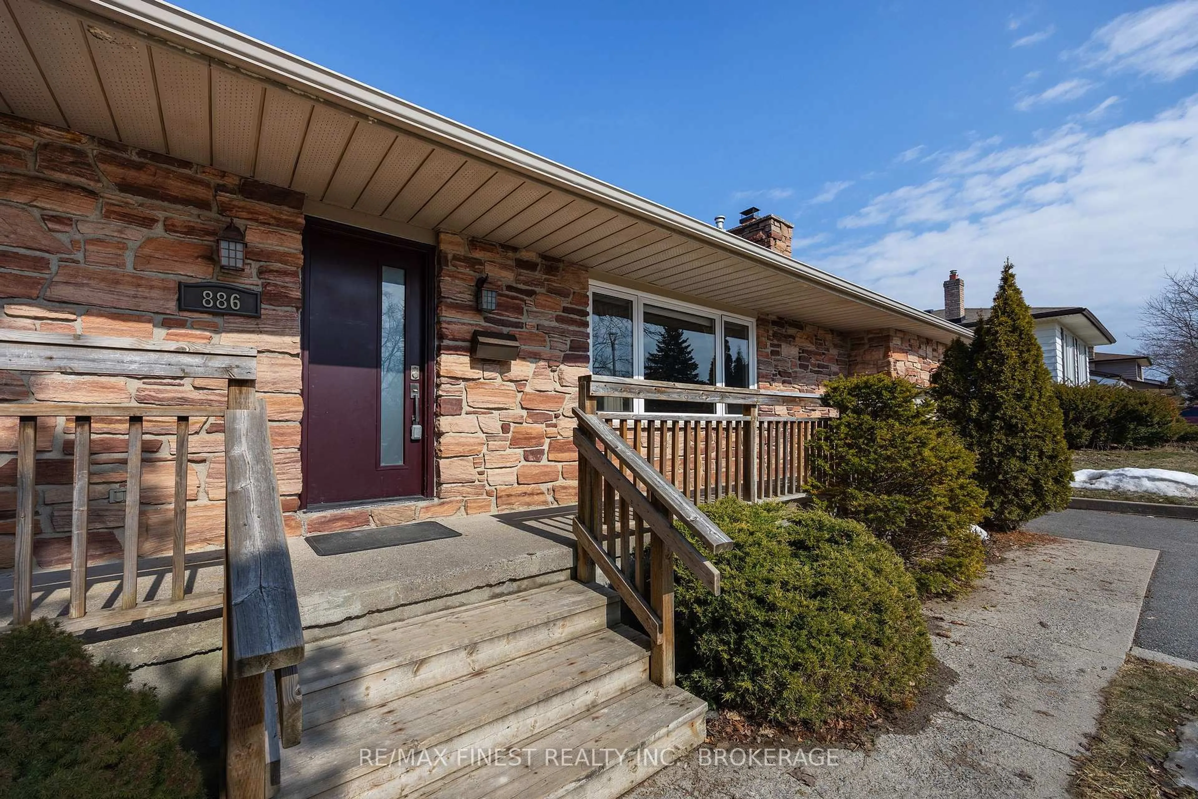 Home with brick exterior material, street for 886 Pembridge Cres, Kingston Ontario K7M 6A4