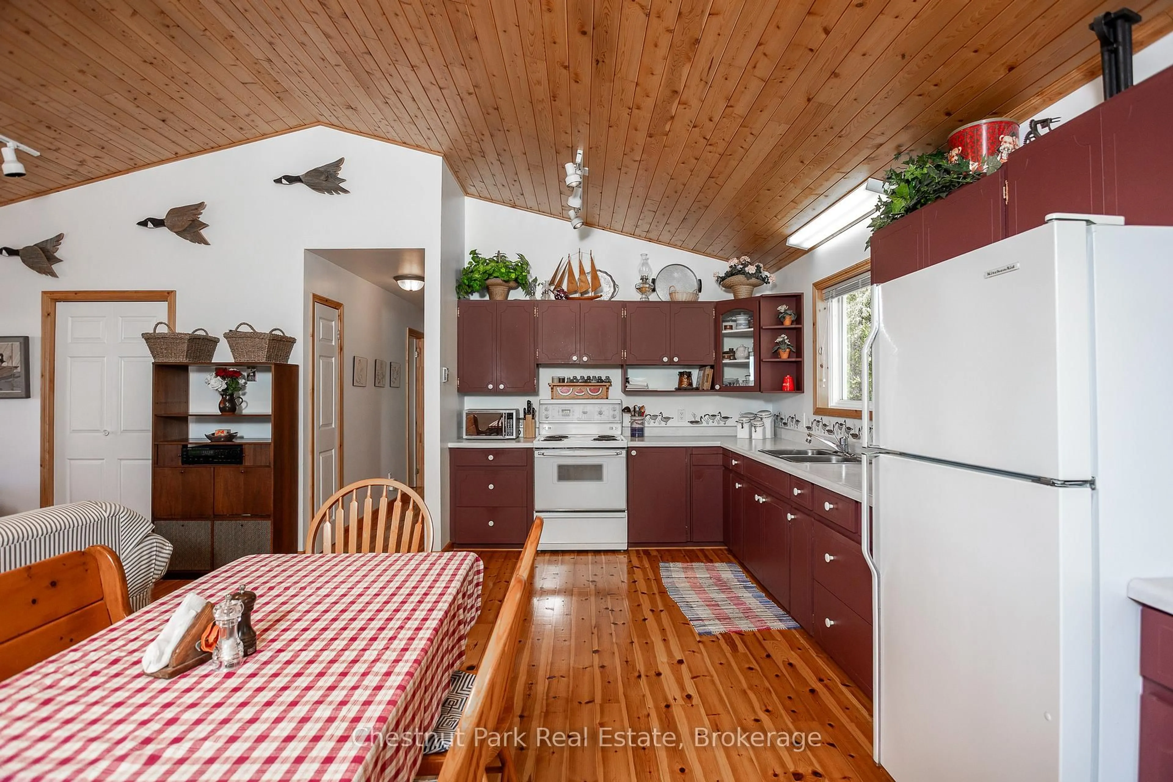 Unknown for 11 Eagle Rd, Northern Bruce Peninsula Ontario N0H 2R0