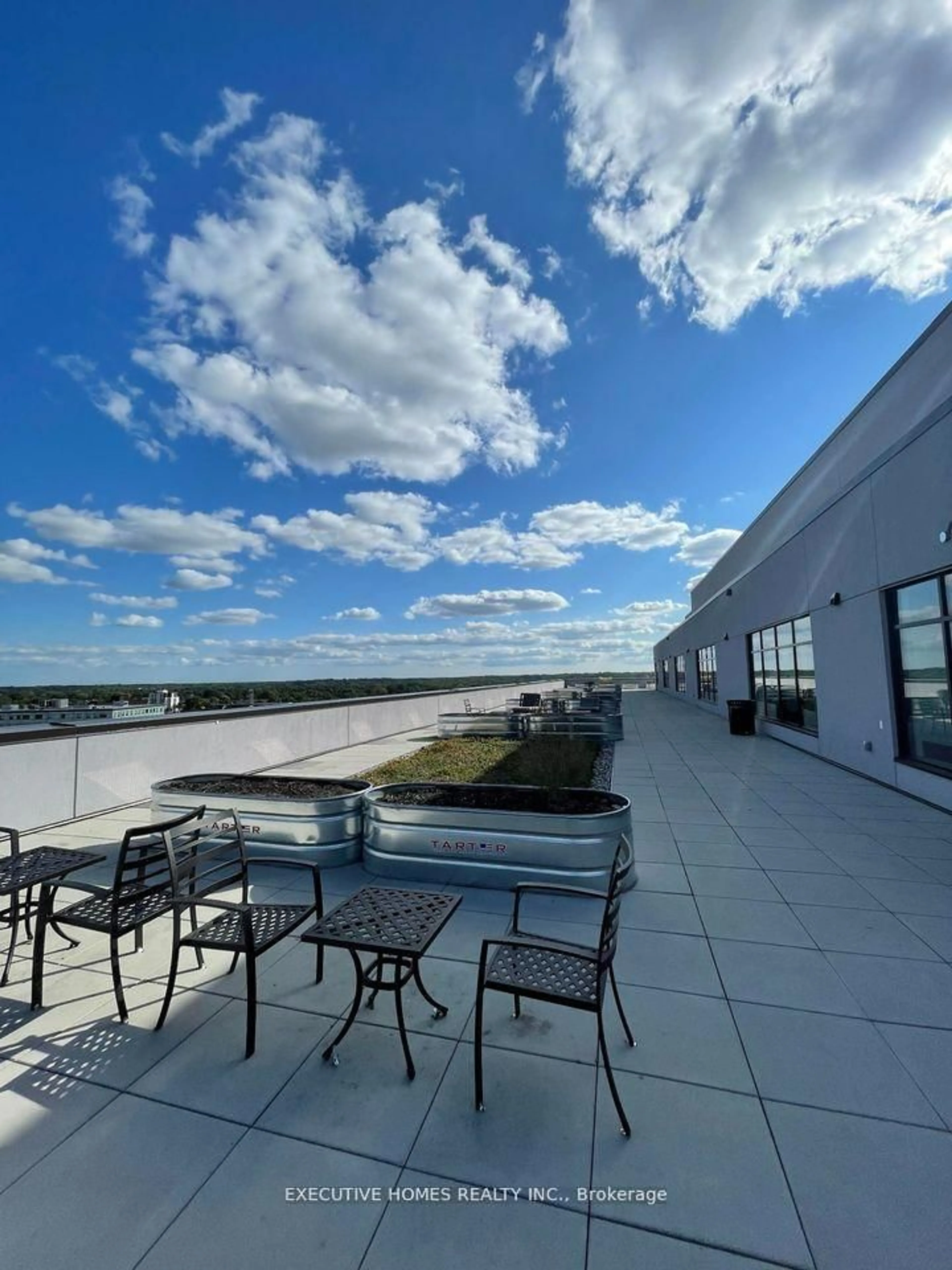 Patio, unknown for 1 Wellington St #611, Brantford Ontario N3T 2L3