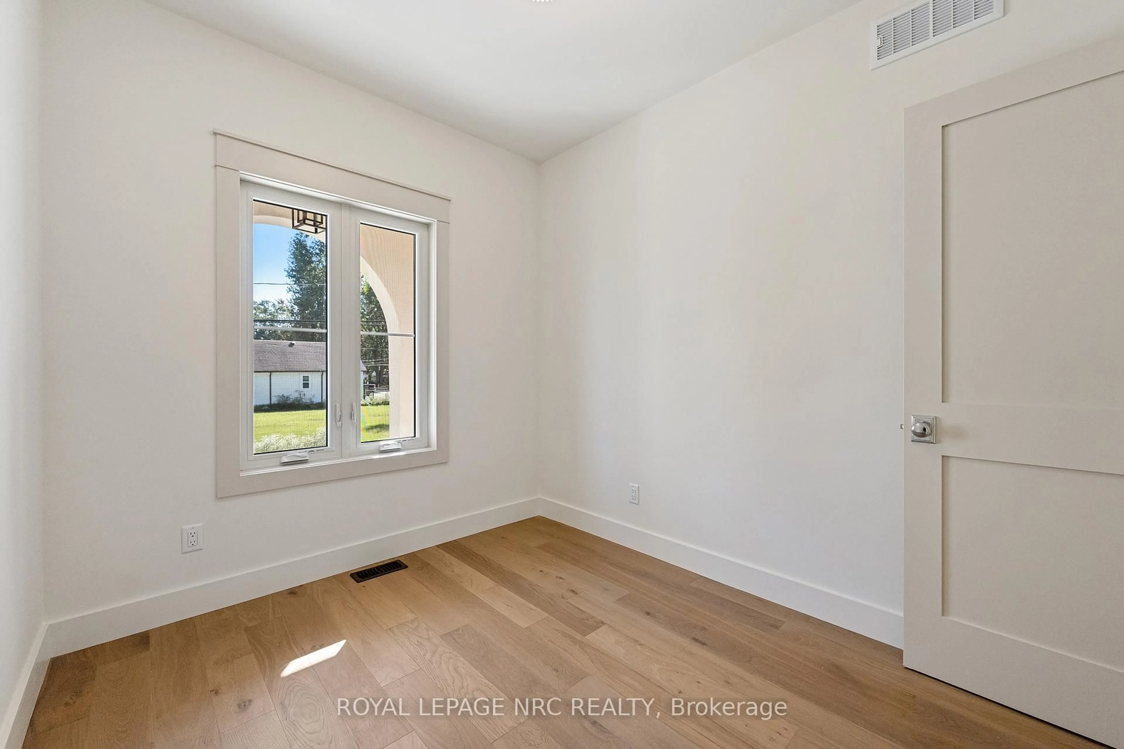 A pic of a room for 4062 GLENSPRING Rd, Fort Erie Ontario L0S 1B0