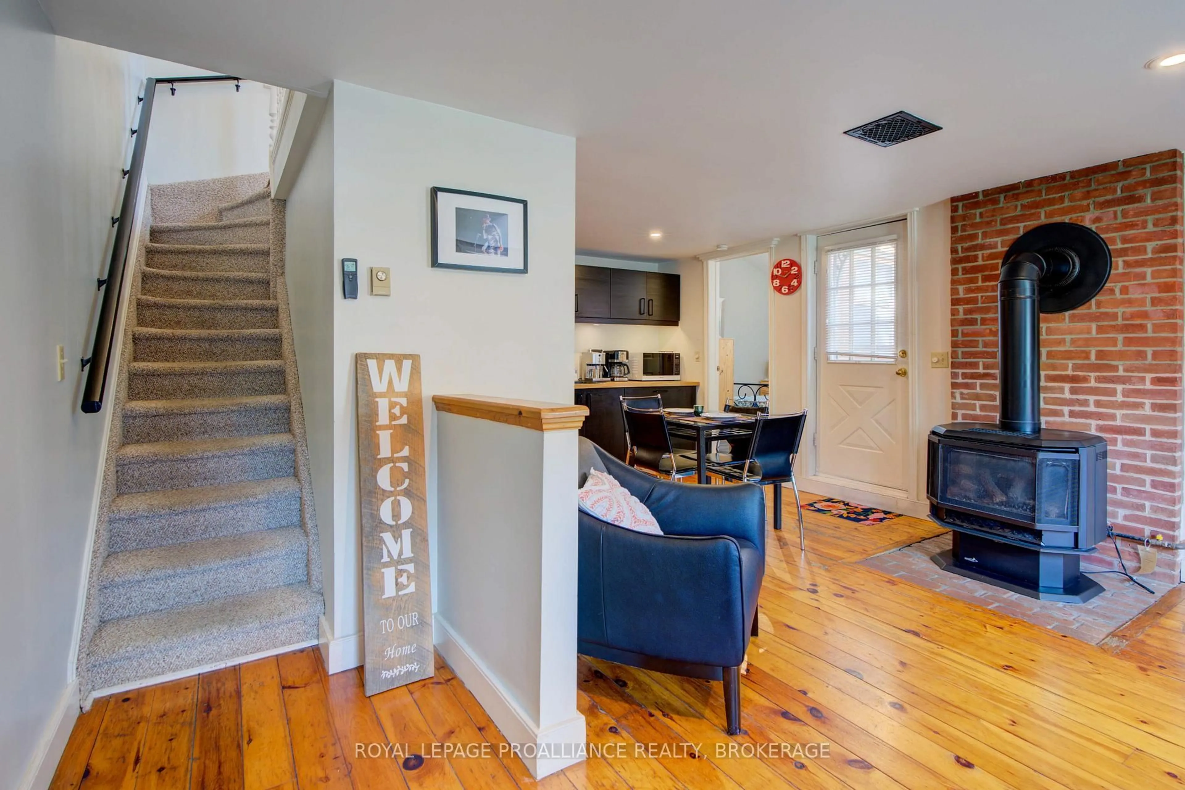 Unknown for 160A Bagot St, Kingston Ontario K7L 3E8