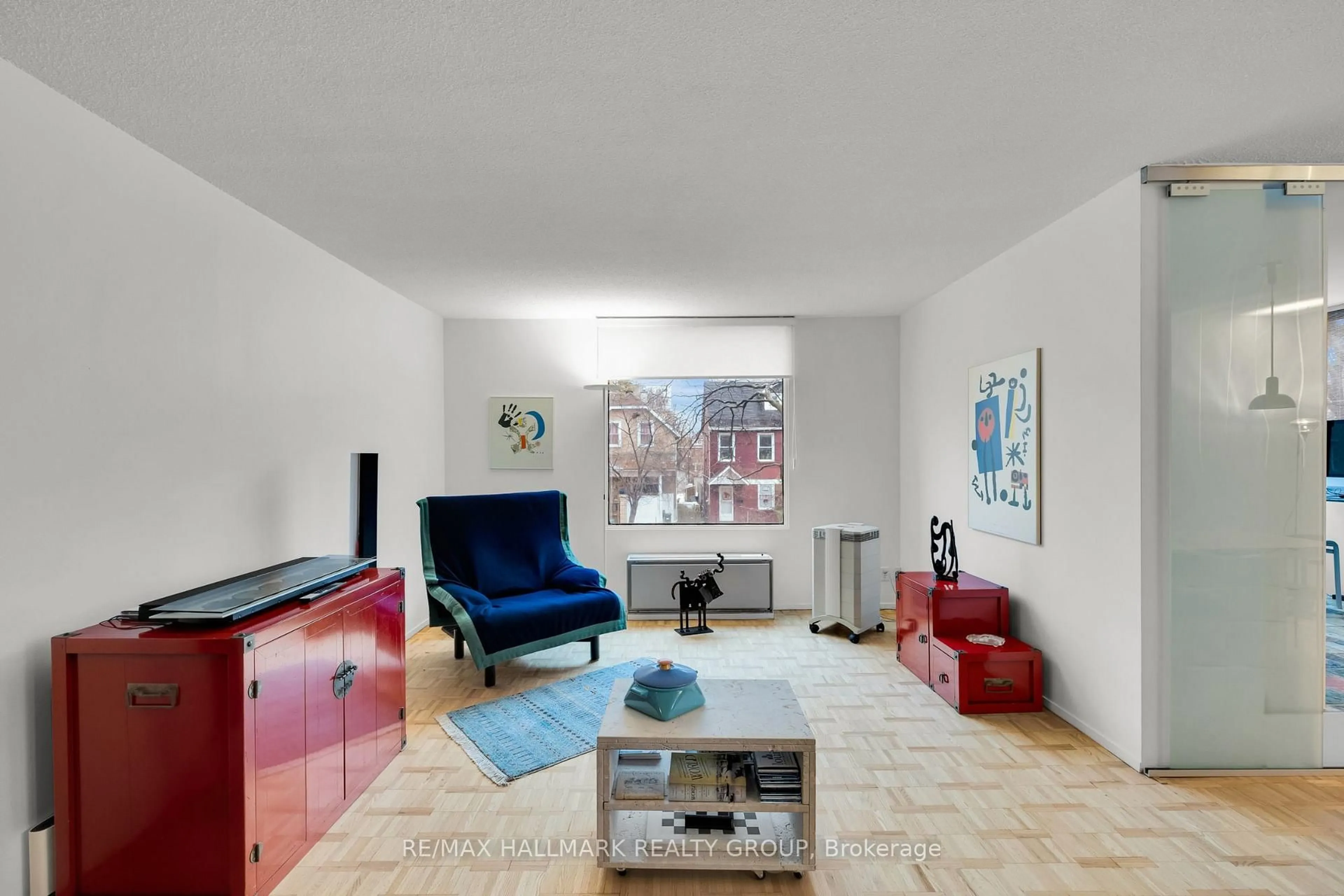 Living room with furniture, unknown for 40 Arthur St #203, Ottawa Ontario K1R 7T5