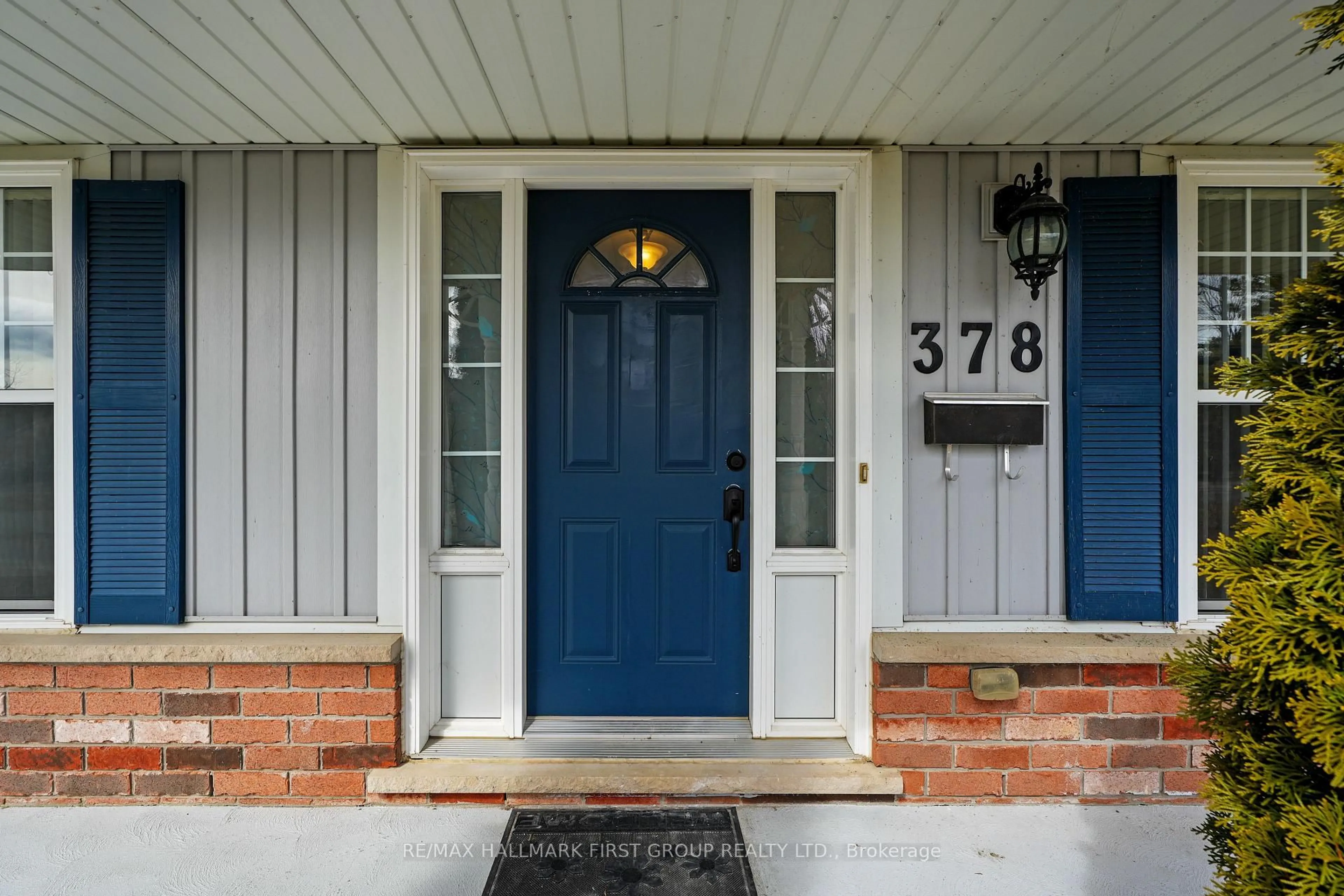 Indoor entryway for 378 Lakeshore Rd, Port Hope Ontario L1A 0A4