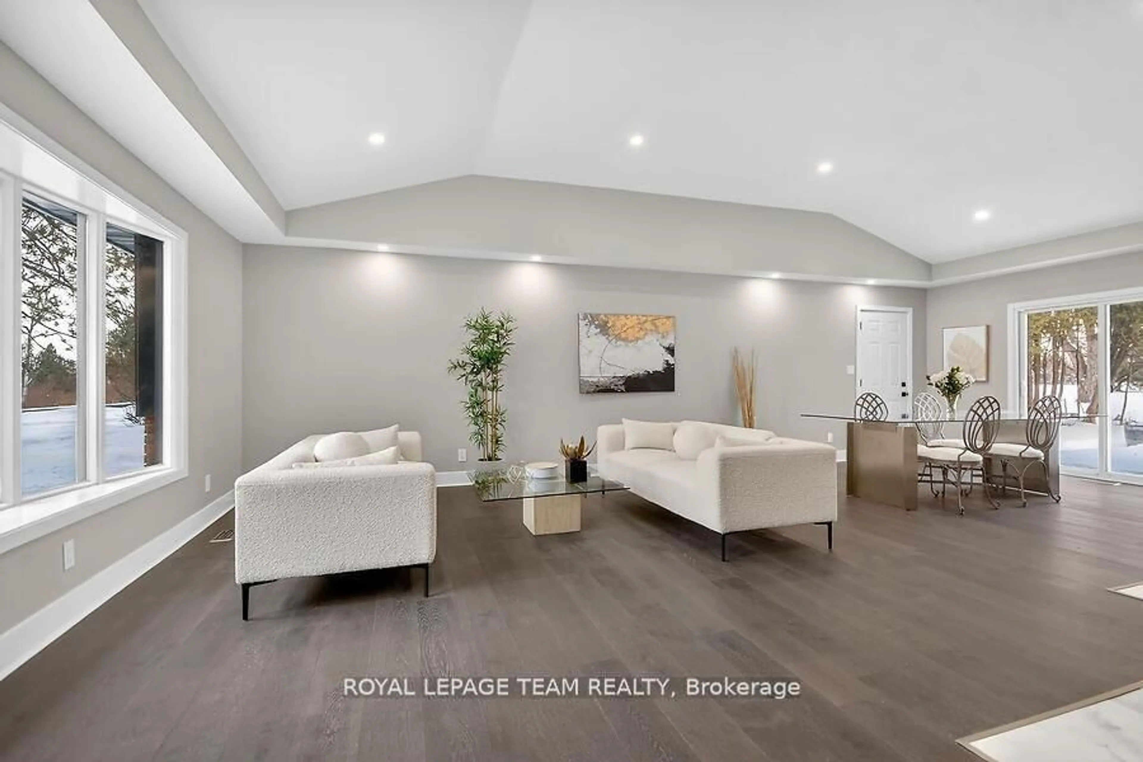 Lobby for 6636 MARINA Dr, Manotick Ontario K4M 1B3