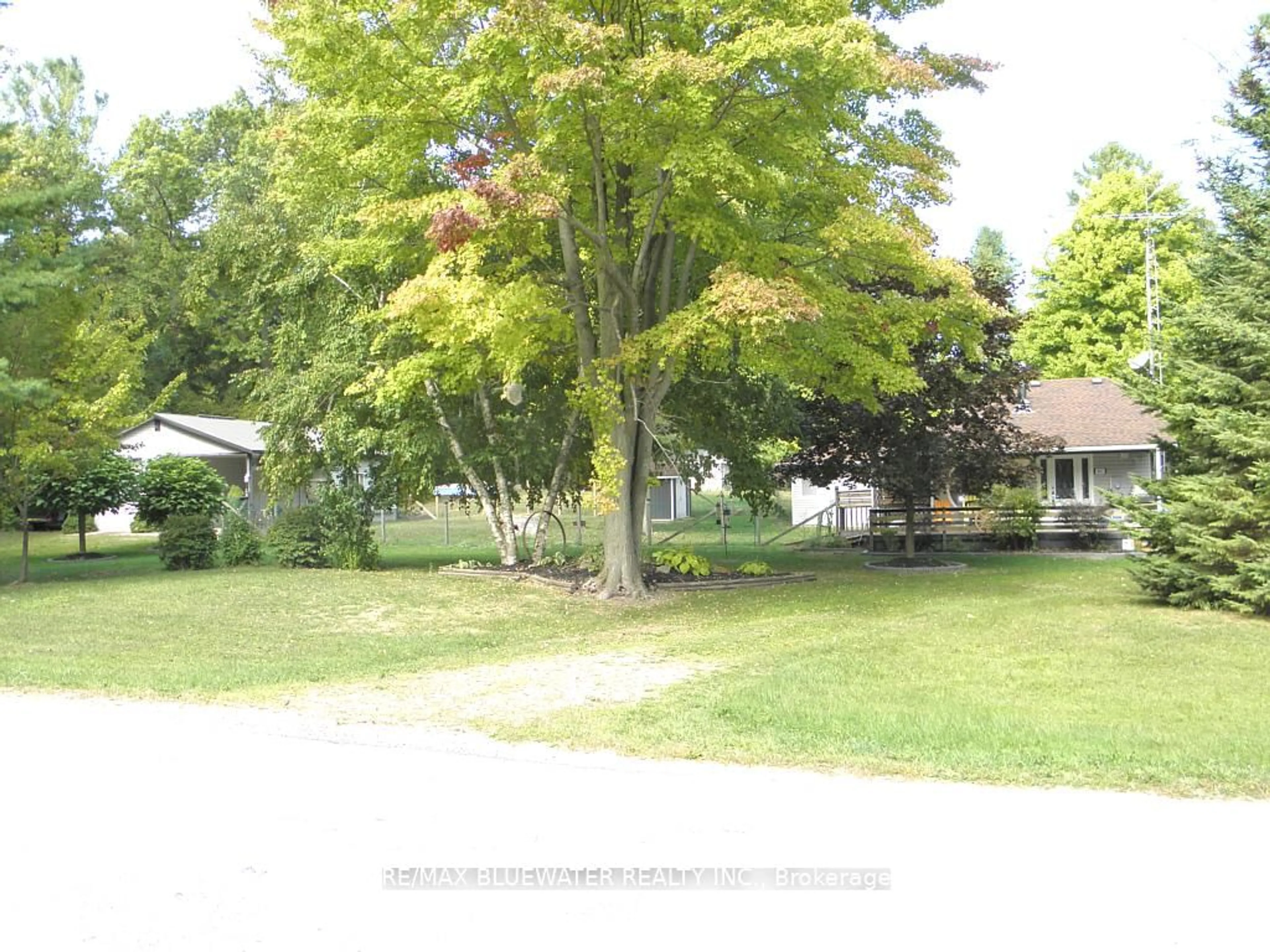 A pic from outside/outdoor area/front of a property/back of a property/a pic from drone, street for 9663 Army Camp Rd, Lambton Shores Ontario N0N 1J0