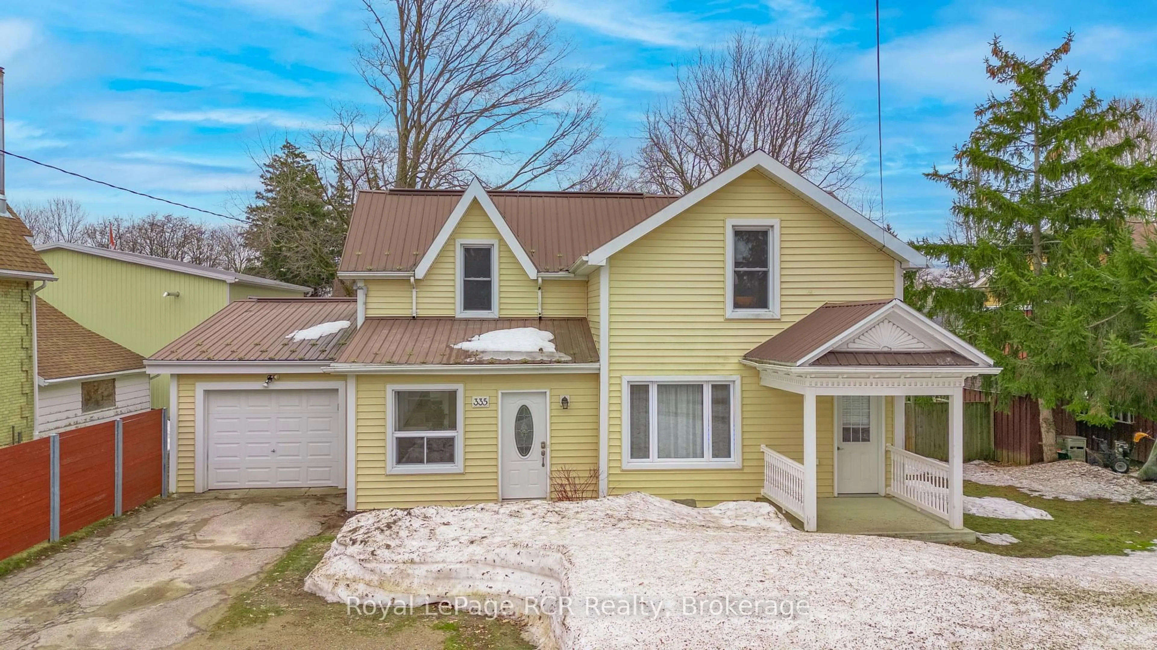 A pic from outside/outdoor area/front of a property/back of a property/a pic from drone, street for 335 Ross St, Huron-Kinloss Ontario N0G 2H0