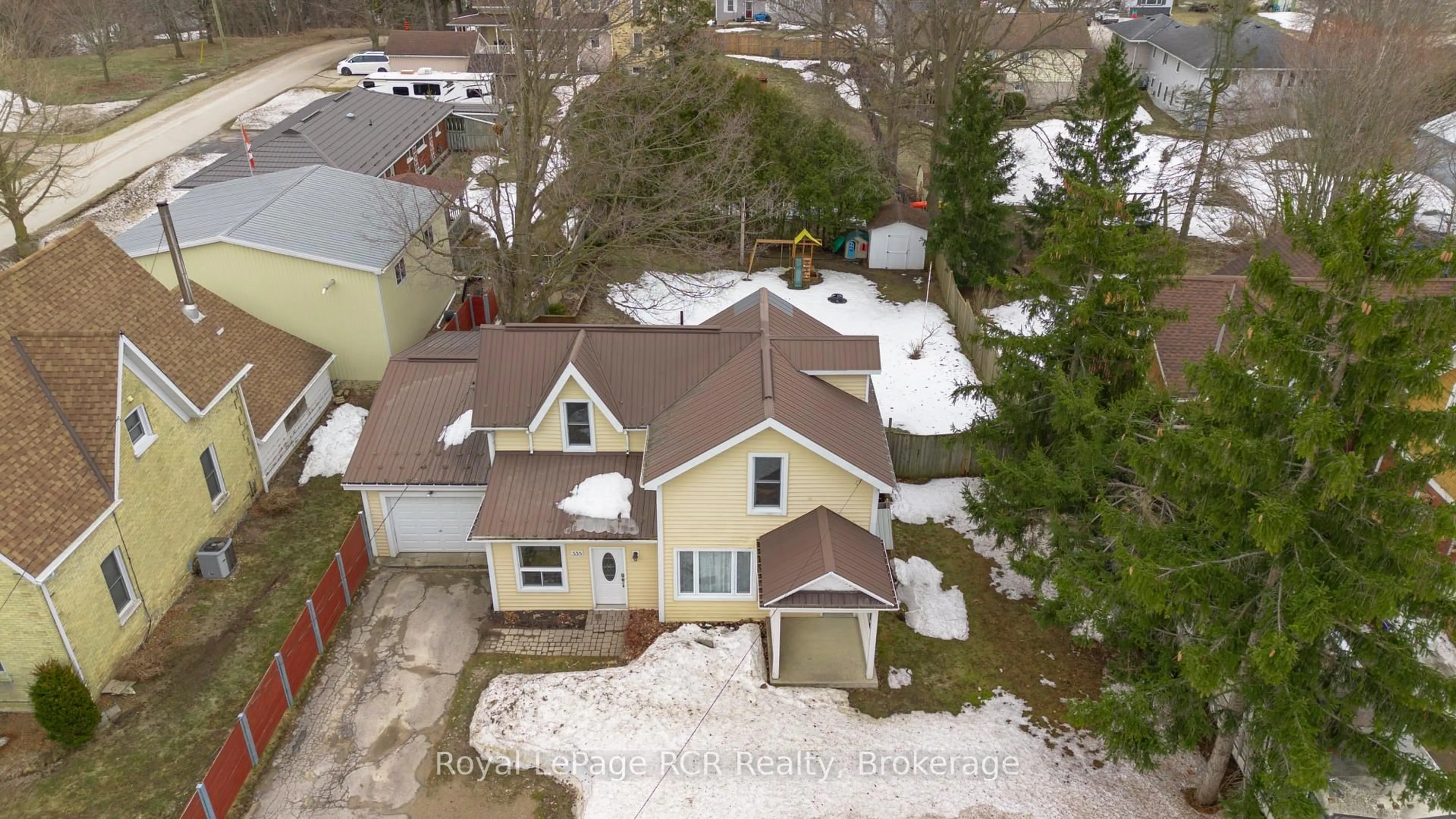 A pic from outside/outdoor area/front of a property/back of a property/a pic from drone, street for 335 Ross St, Huron-Kinloss Ontario N0G 2H0