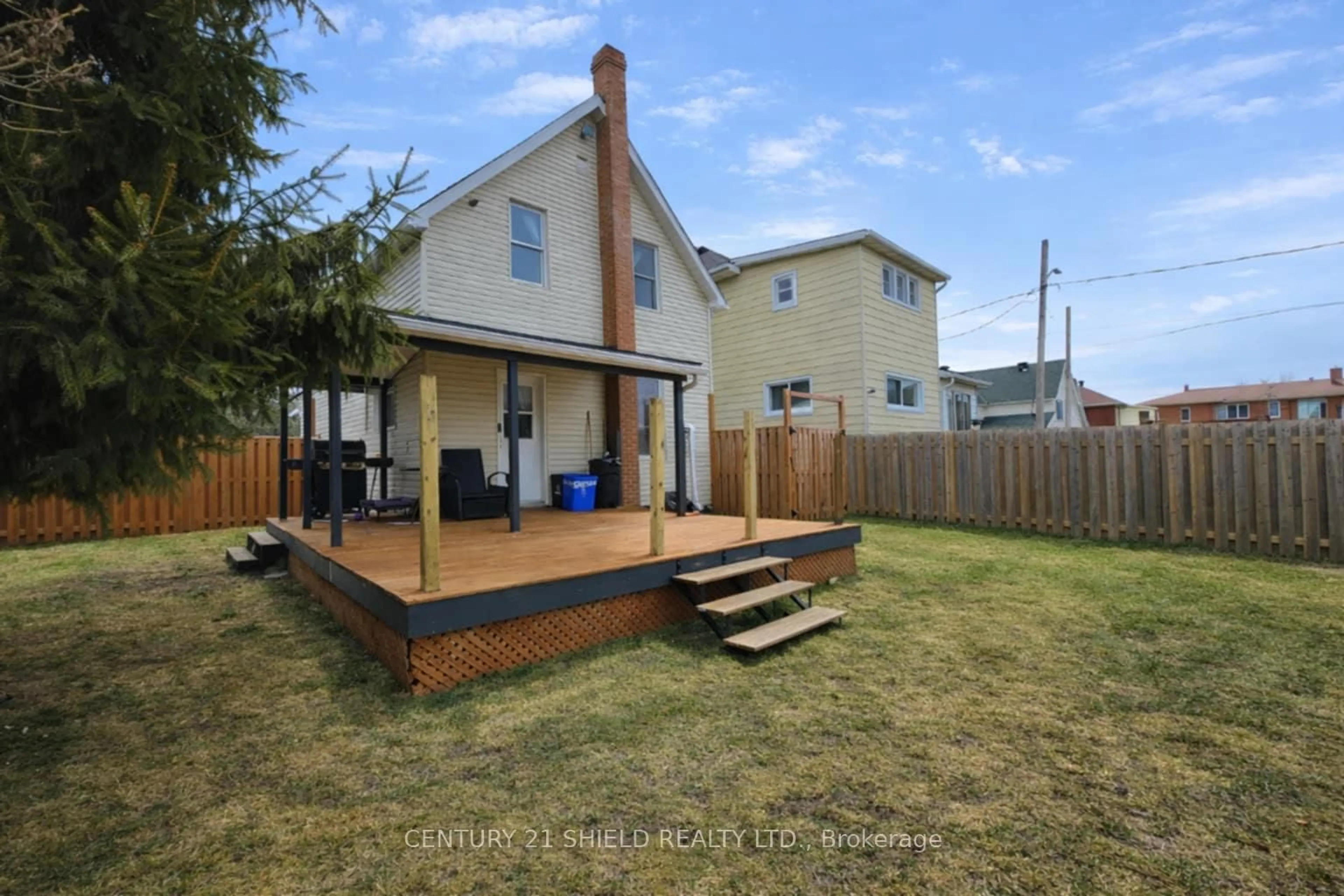 Unknown for 319 Third St, Cornwall Ontario K6J 2P4