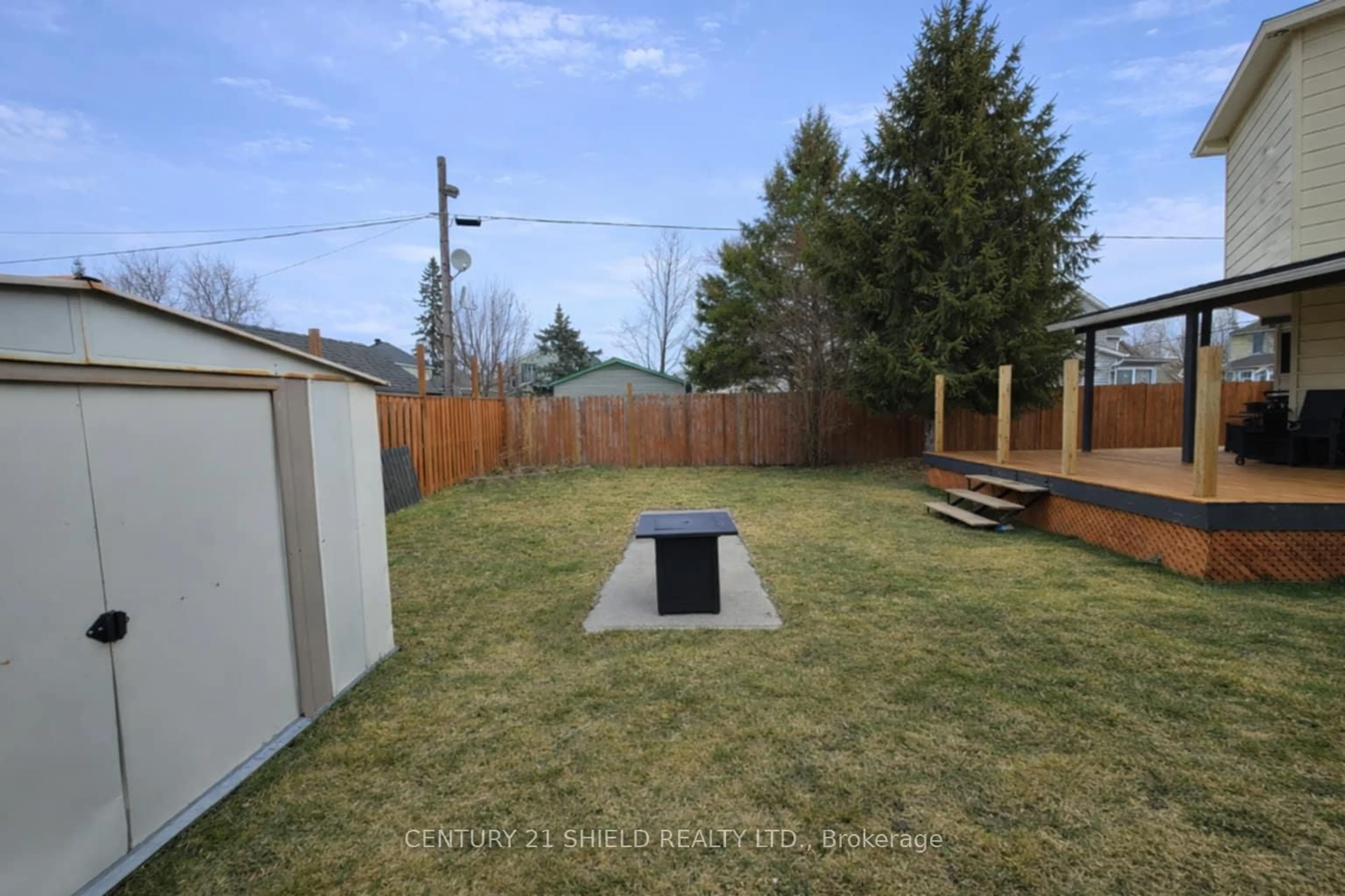 Patio, street for 319 Third St, Cornwall Ontario K6J 2P4