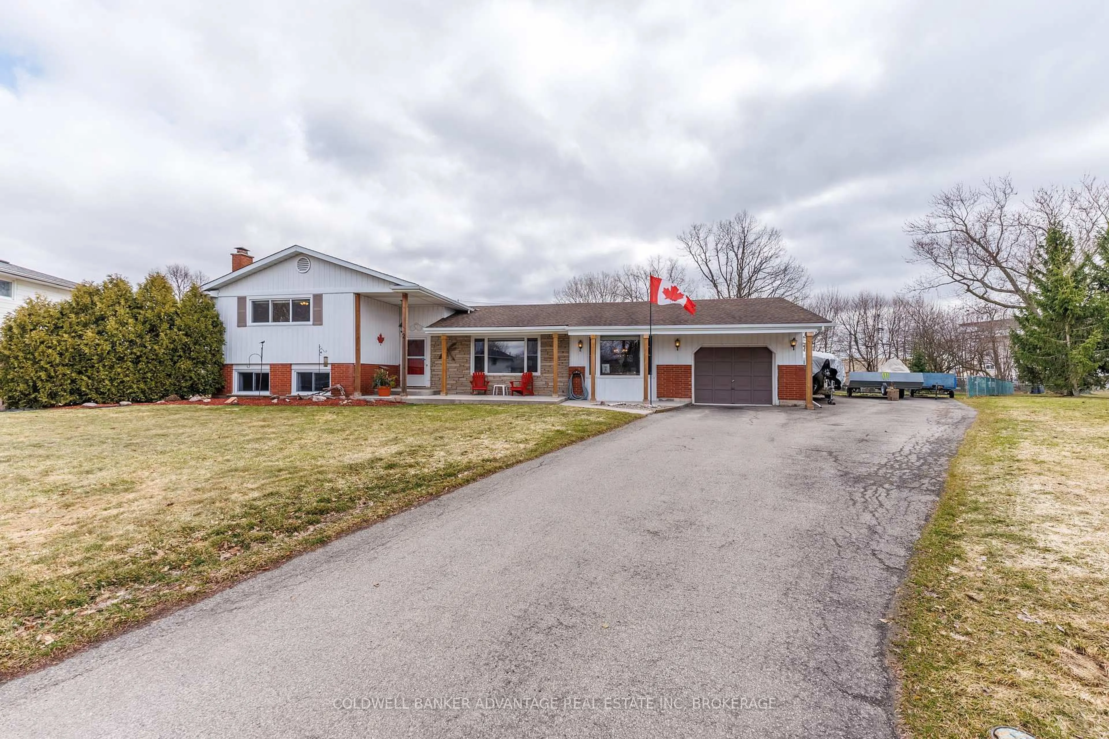 Unknown for 2 Donna Marie Dr, Welland Ontario L3C 2X5