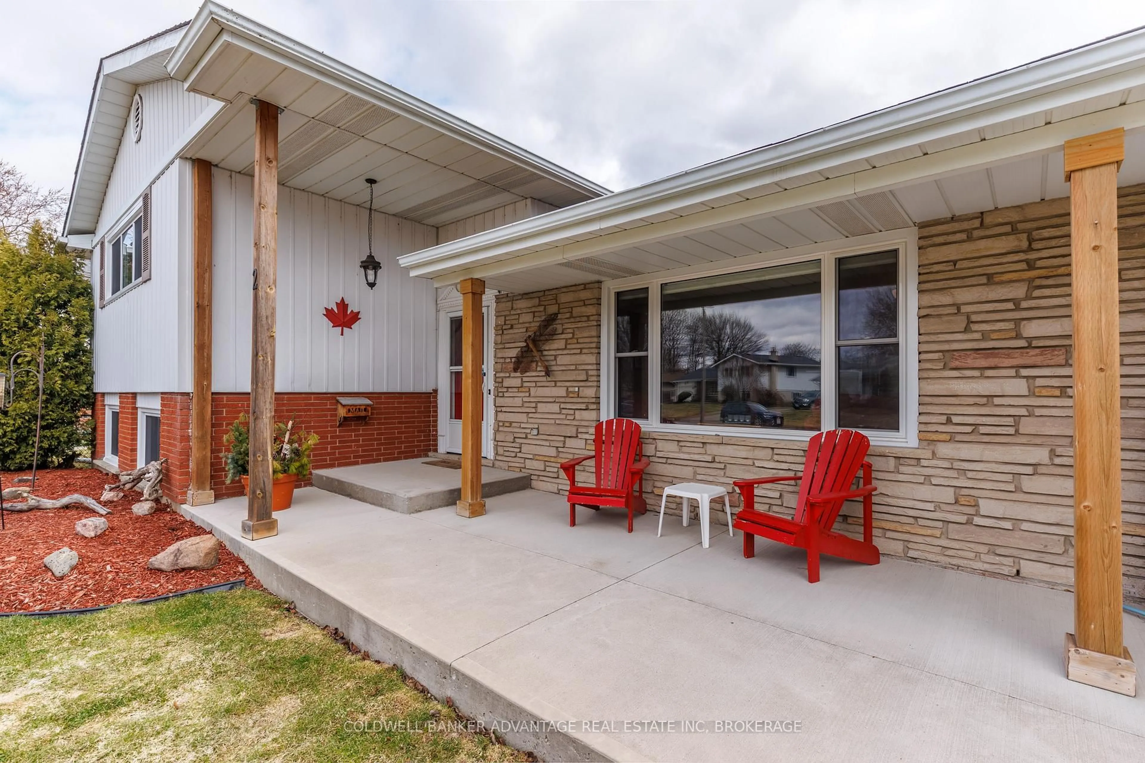 Unknown for 2 Donna Marie Dr, Welland Ontario L3C 2X5