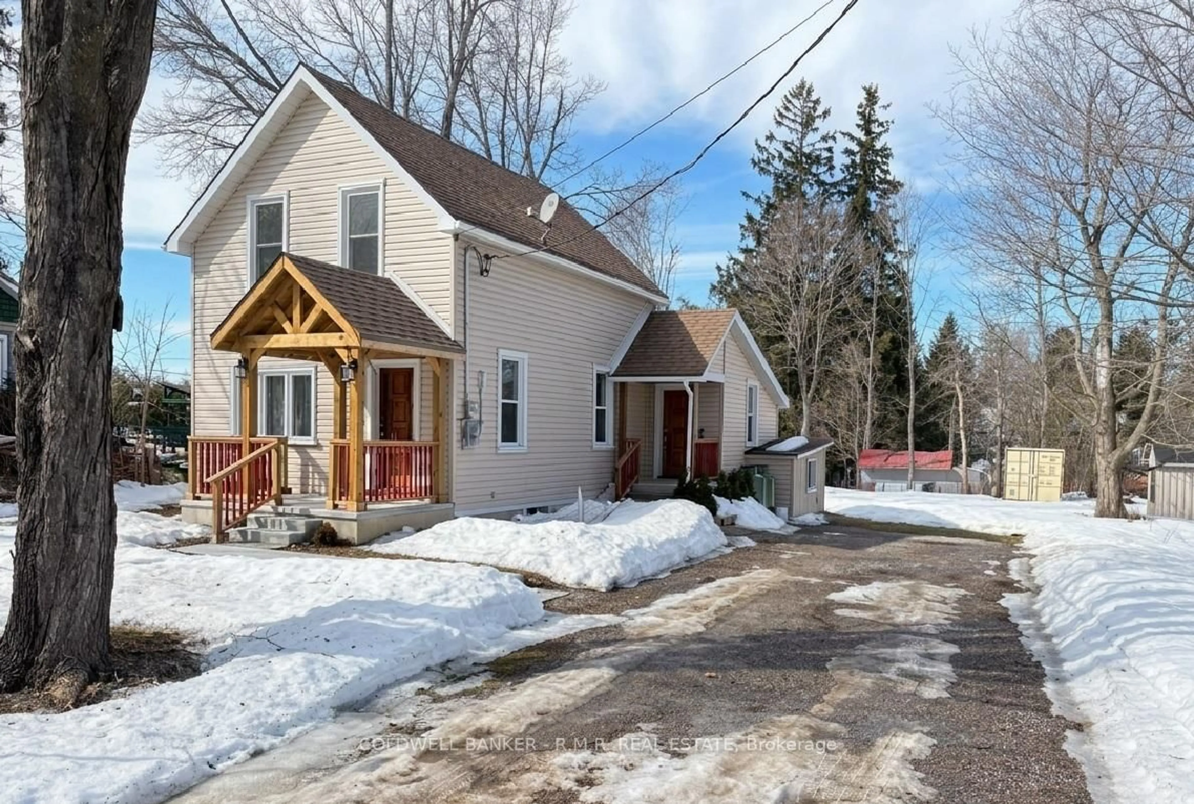 Unknown for 18 John St, Kawartha Lakes Ontario K0M 2B0