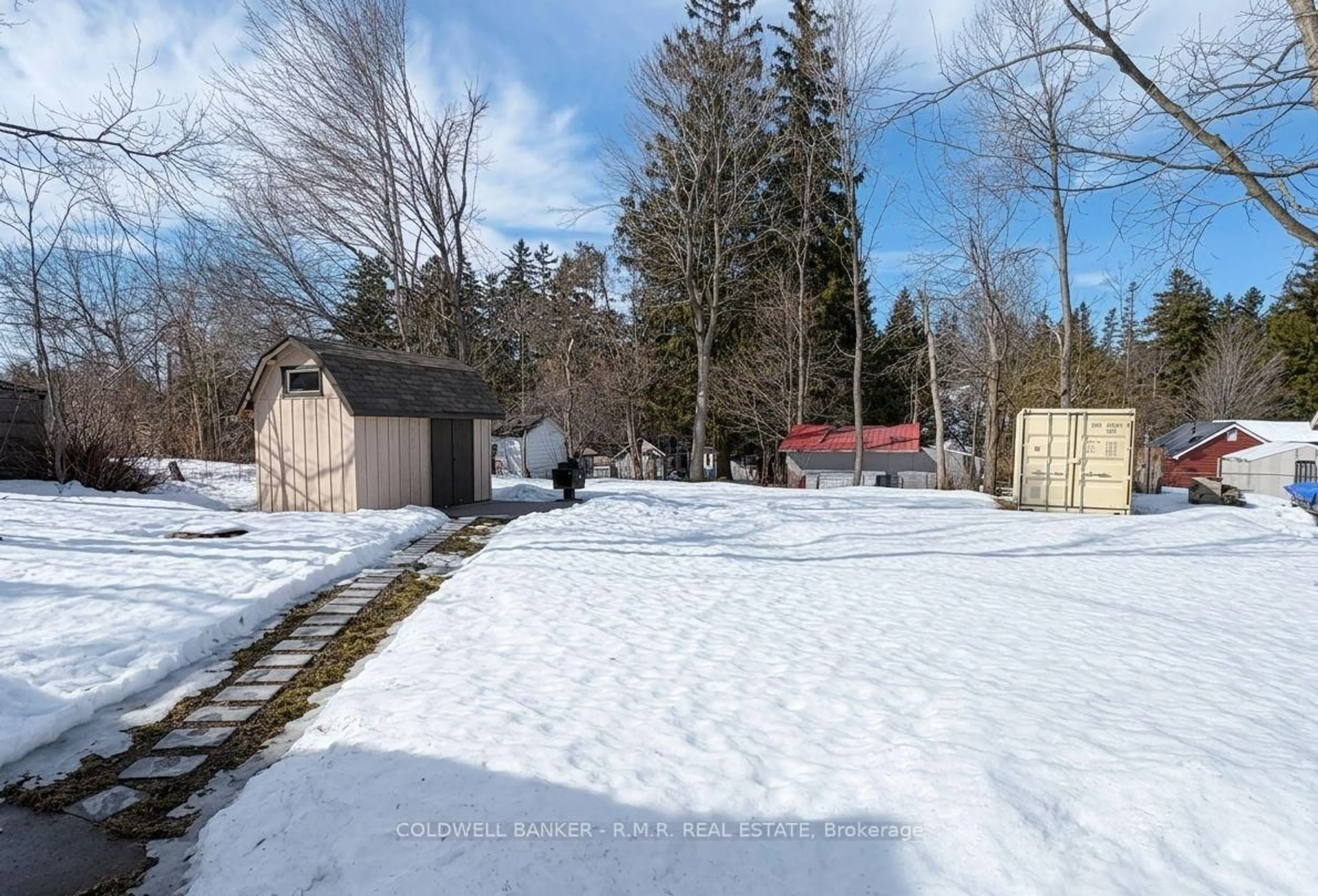 A pic from outside/outdoor area/front of a property/back of a property/a pic from drone, unknown for 18 John St, Kawartha Lakes Ontario K0M 2B0