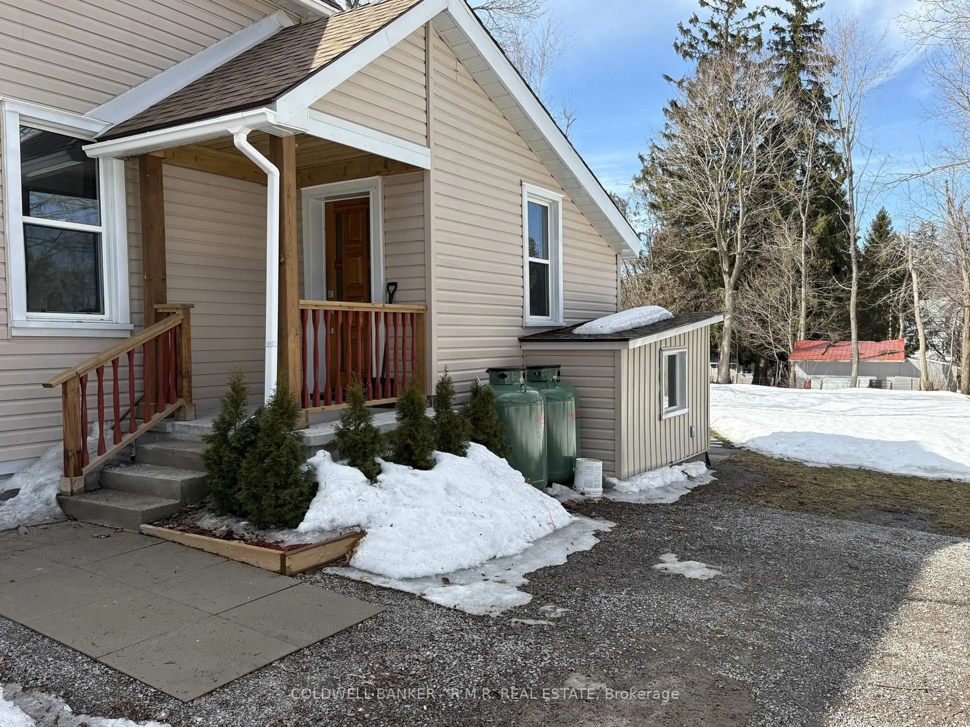 Unknown for 18 John St, Kawartha Lakes Ontario K0M 2B0