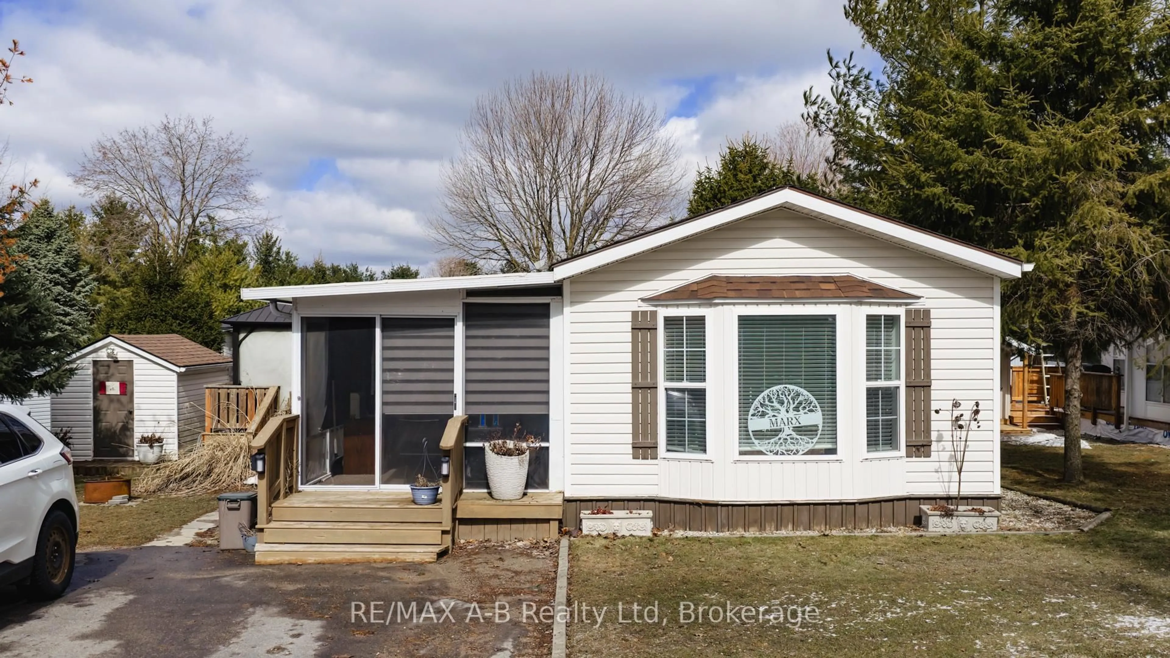 Home with vinyl exterior material, unknown for 316489 31St Line #936, Zorra Ontario N0J 1J0