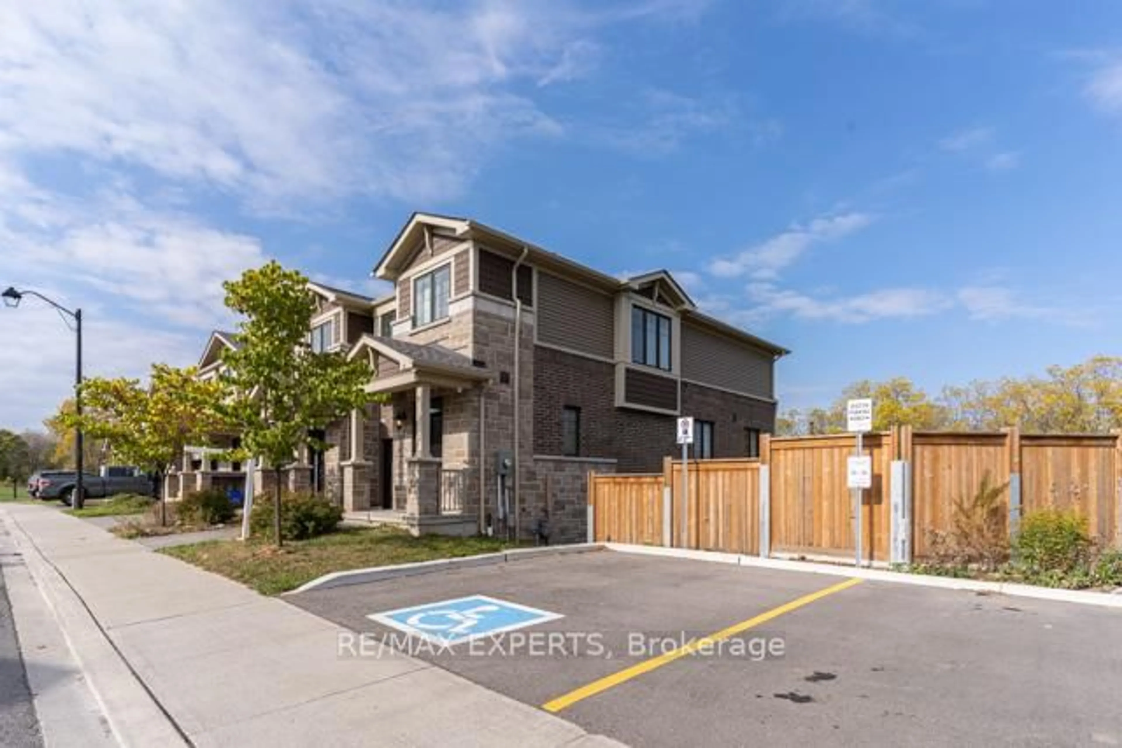 Unknown for 36 Pelican Lane, Hamilton Ontario L8K 0A4