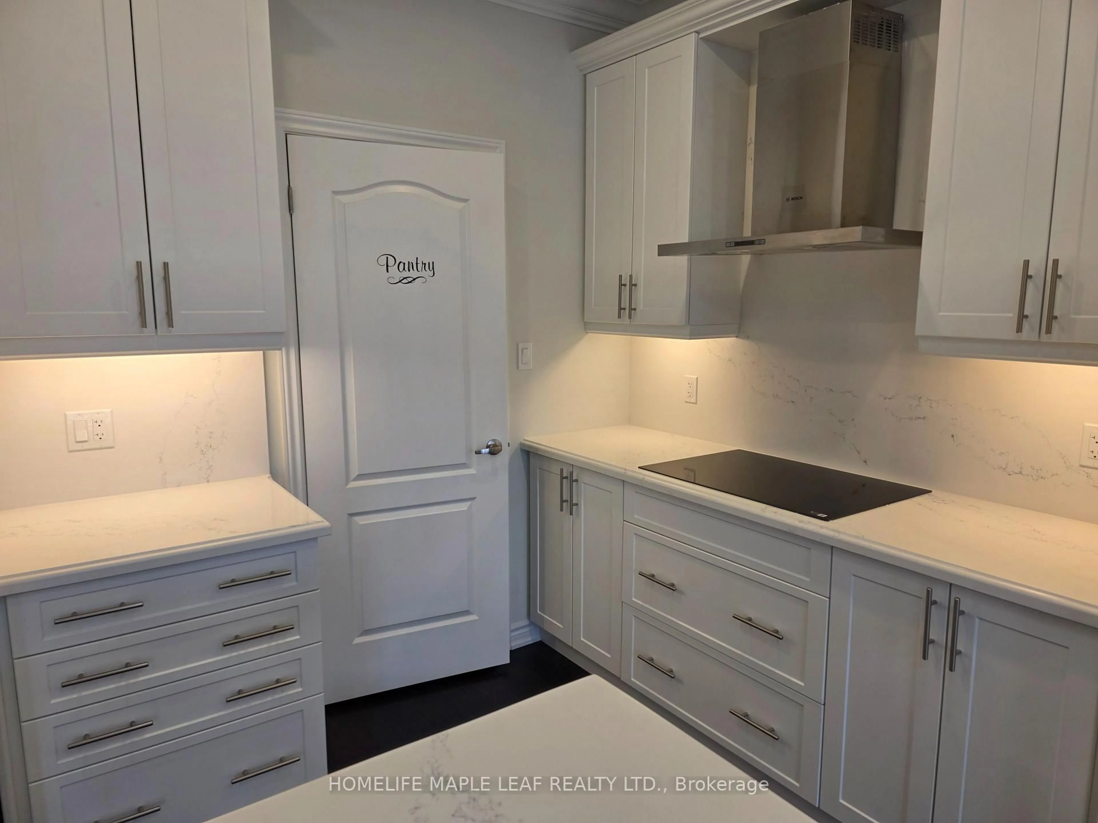 Unknown for 210 Palace St, Thorold Ontario L2V 3P4