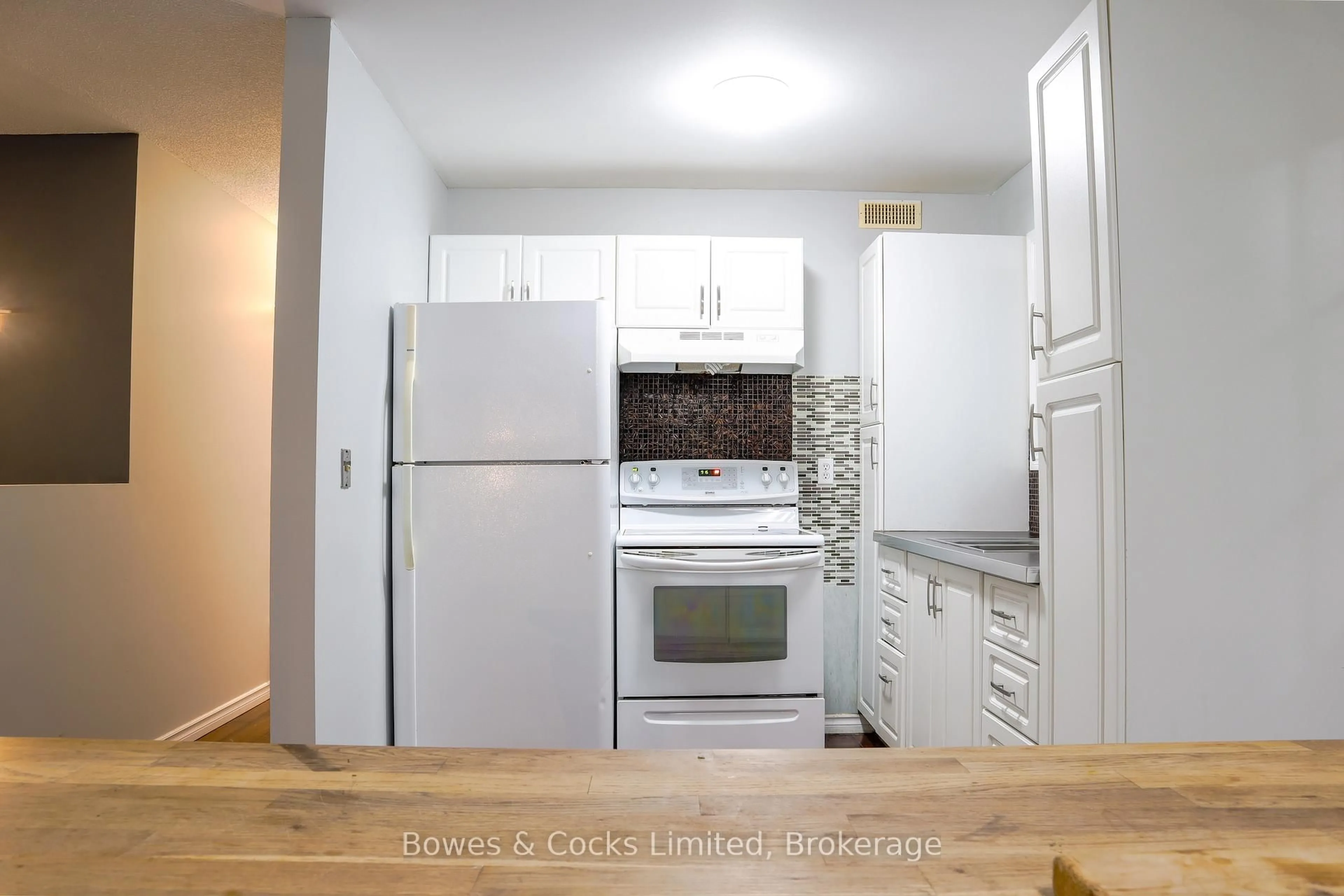 Standard kitchen, wood/laminate floor for 2276 County Road 620, North Kawartha Ontario K0L 1A0