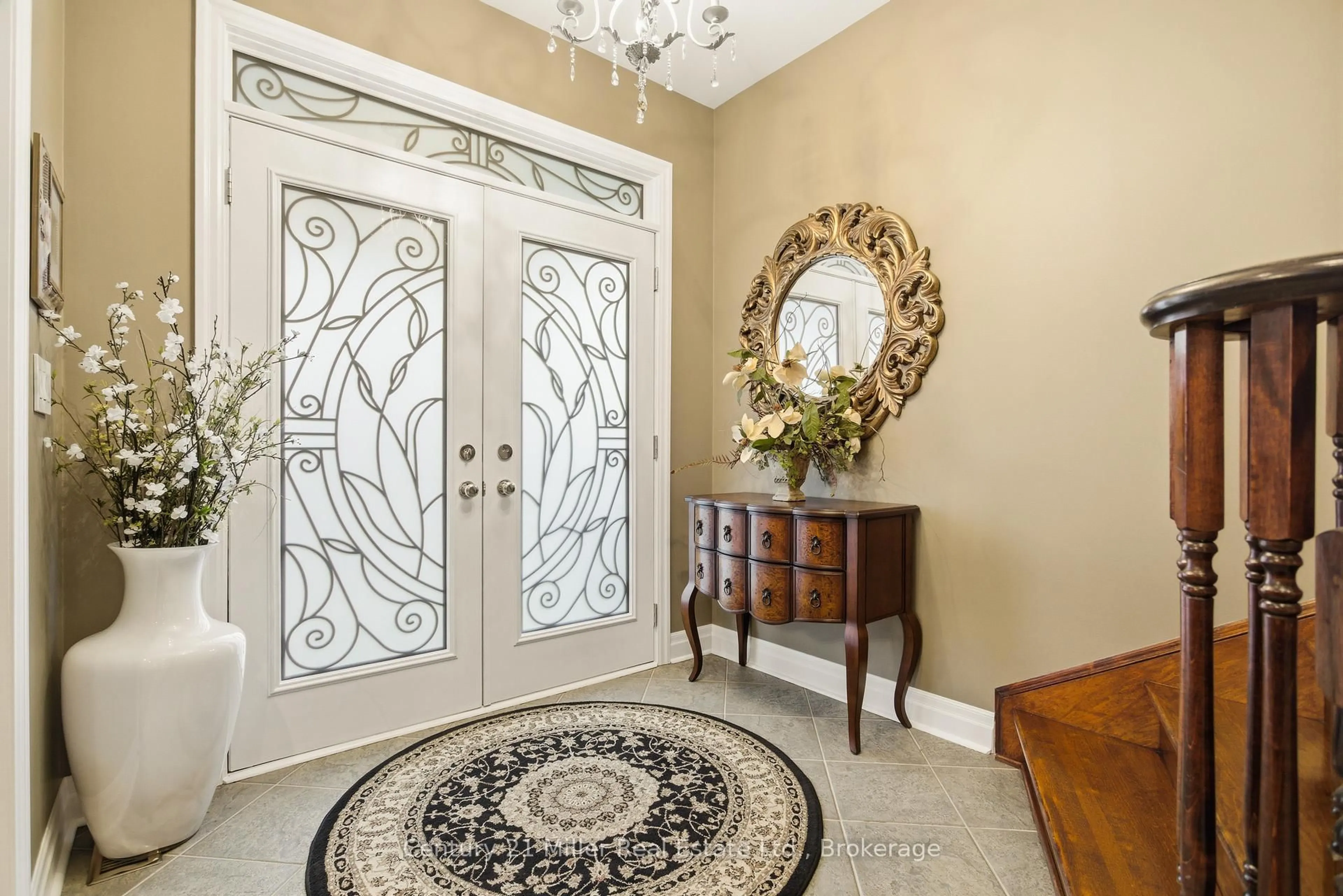 Indoor entryway for 140 Dellgrove Circ, Cambridge Ontario N1T 2J8