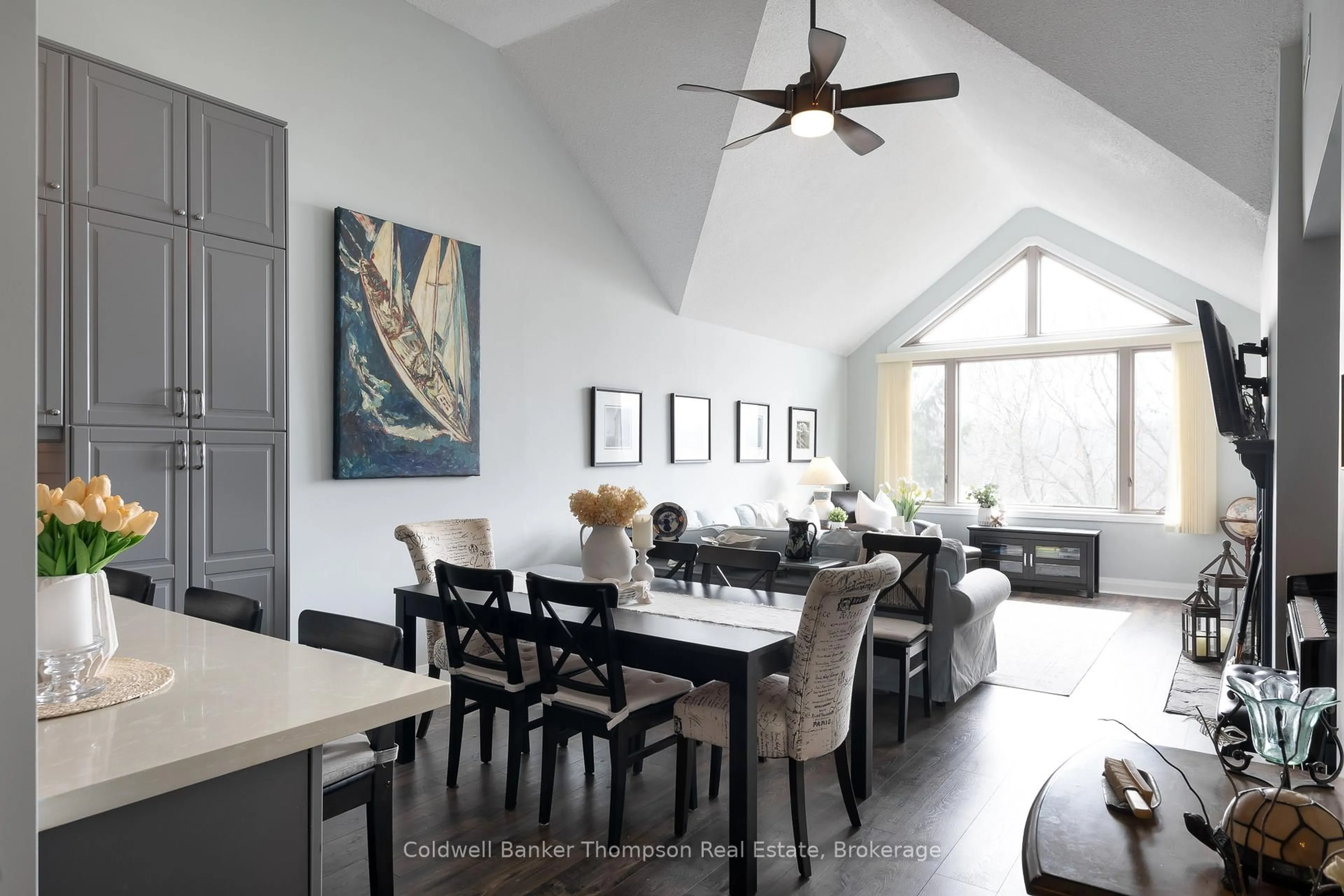 Open concept kitchen, ceramic/tile floor for 3931 Grandview Forest Hill Dr, Huntsville Ontario P1H 2N5