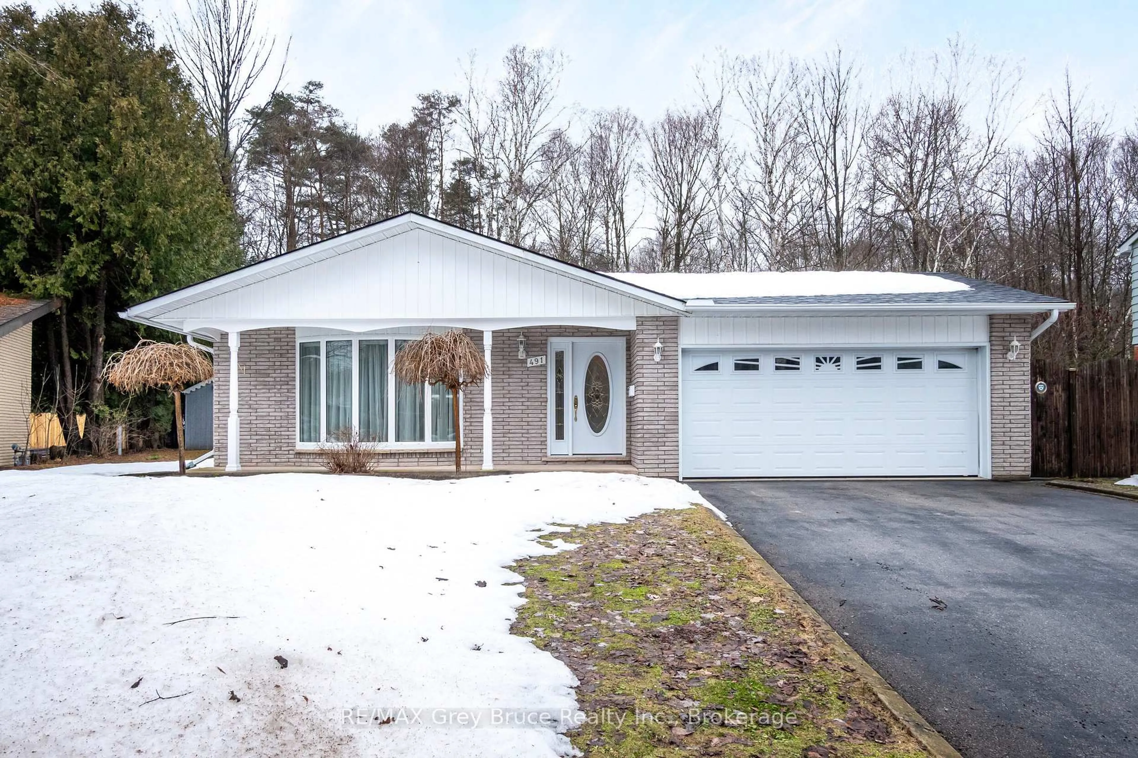 Home with brick exterior material, street for 491 4th A St, Owen Sound Ontario N4K 3K2