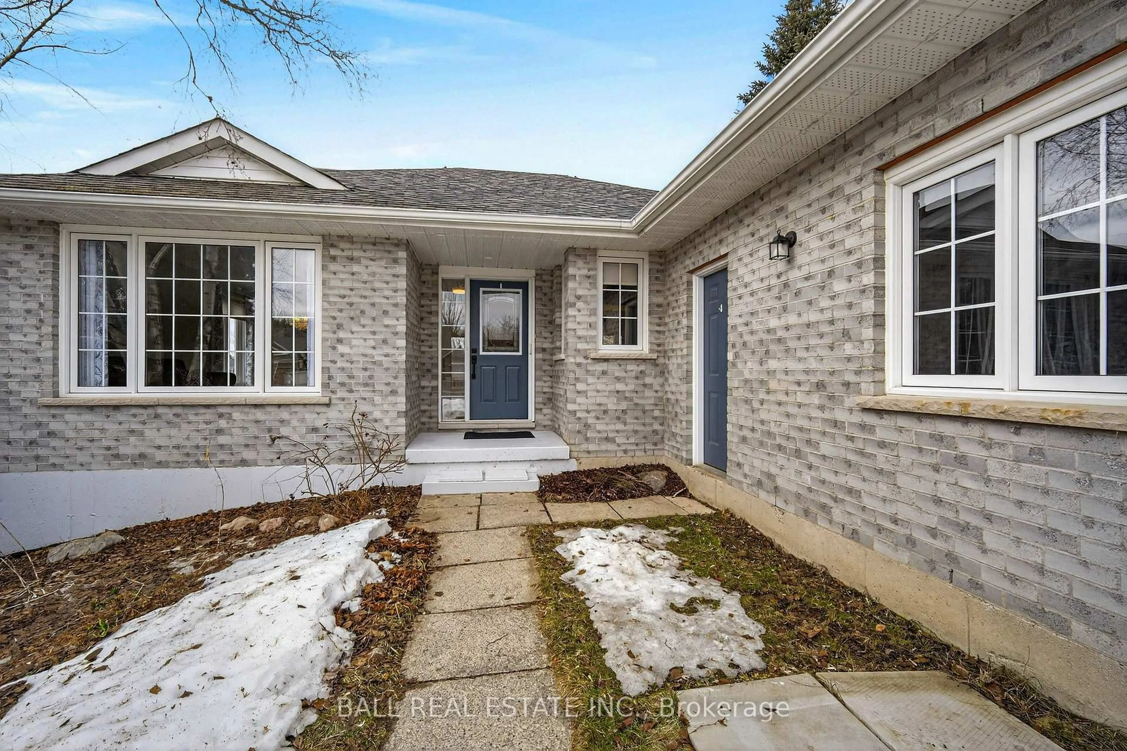 Home with brick exterior material, street for 11 Francis St, Selwyn Ontario K0L 2H0