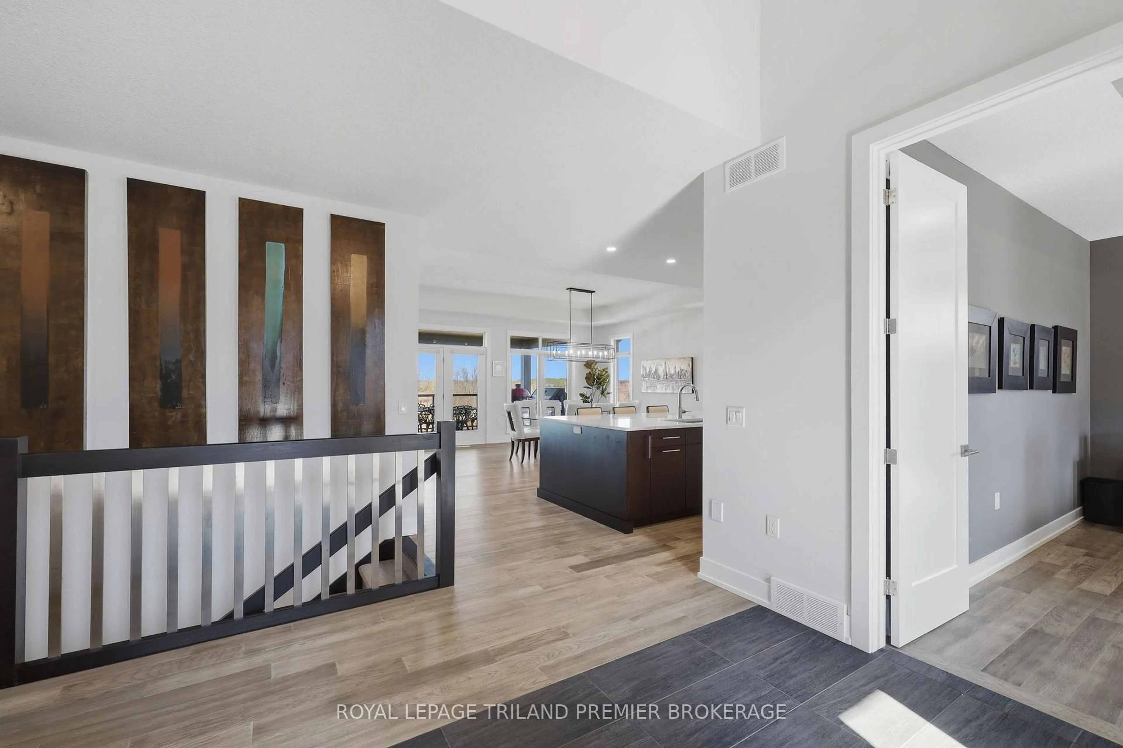 Indoor entryway for 1873 Sandy Somerville Lane, London South Ontario N6K 5R1