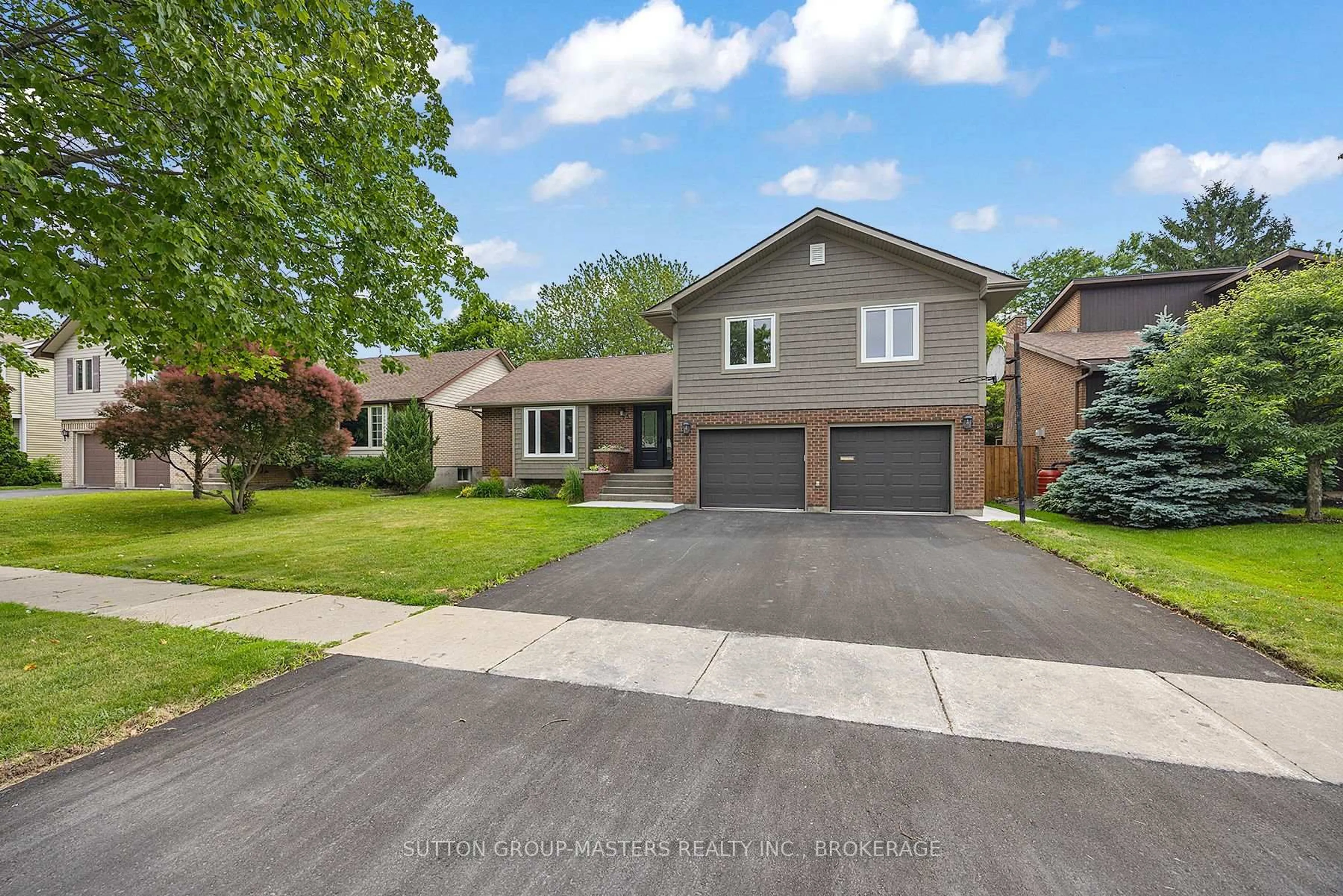 Home with brick exterior material, street for 175 COUNTRY CLUB Dr, Kingston Ontario K7M 7G8